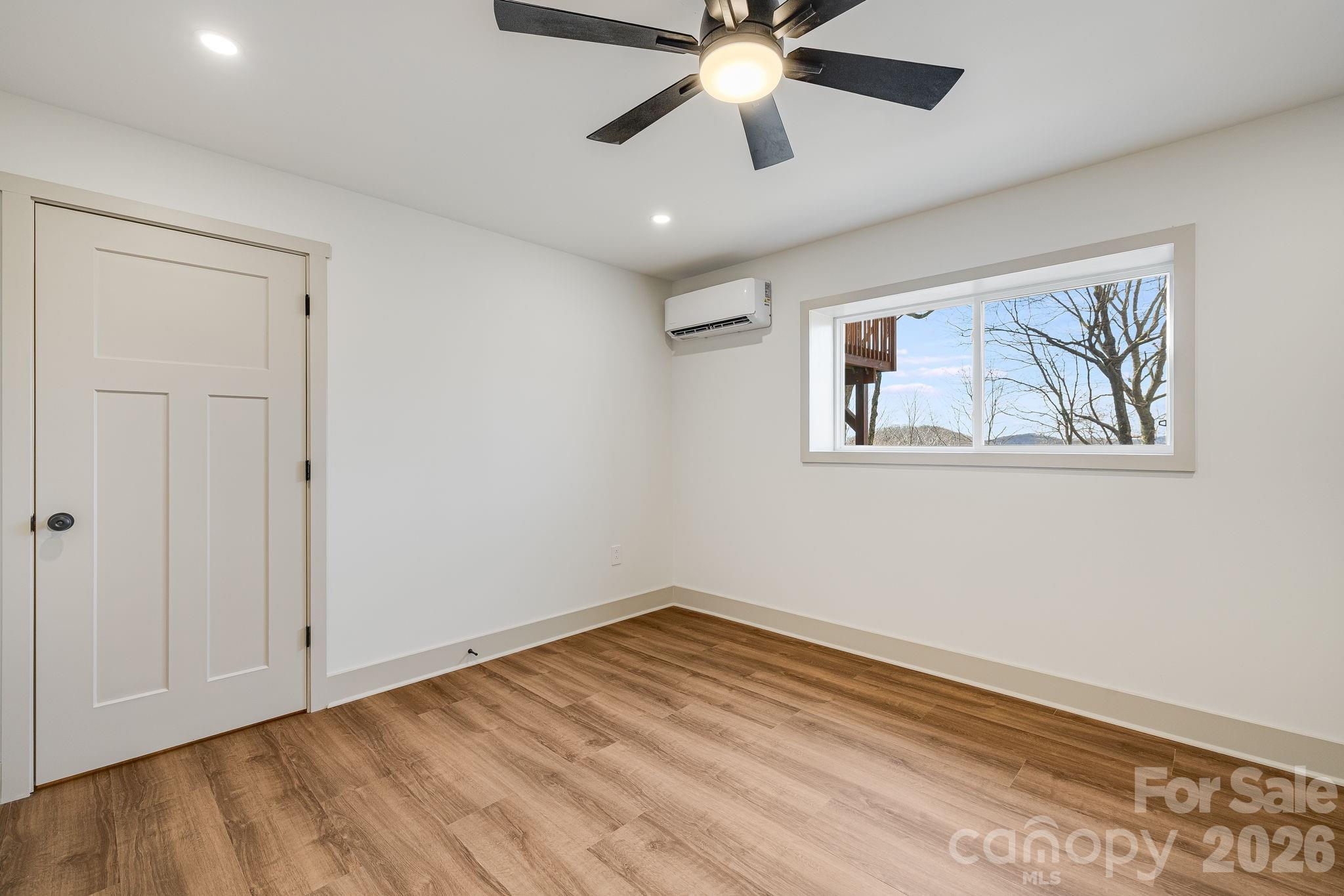 1065 Oak Ridge Lane 713 Property Photo 17