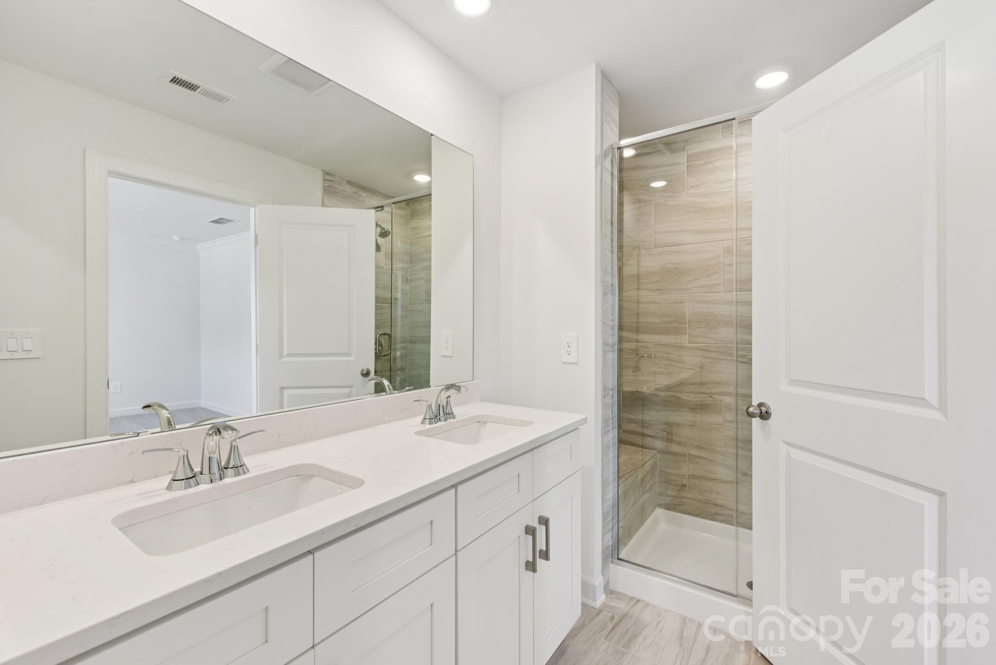 218 Tiger Lily Drive Property Photo 15