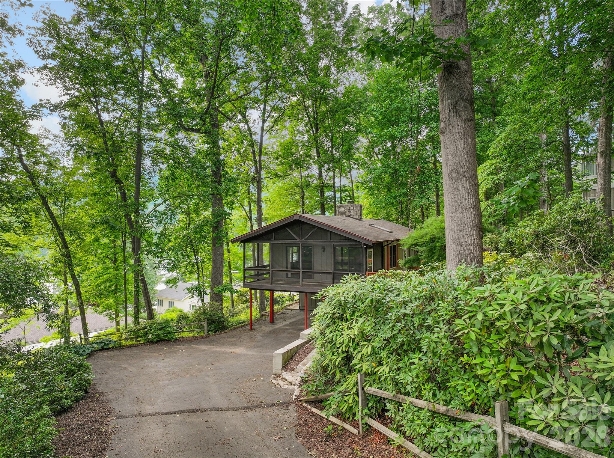 436 Crum Drive Property Photo 4