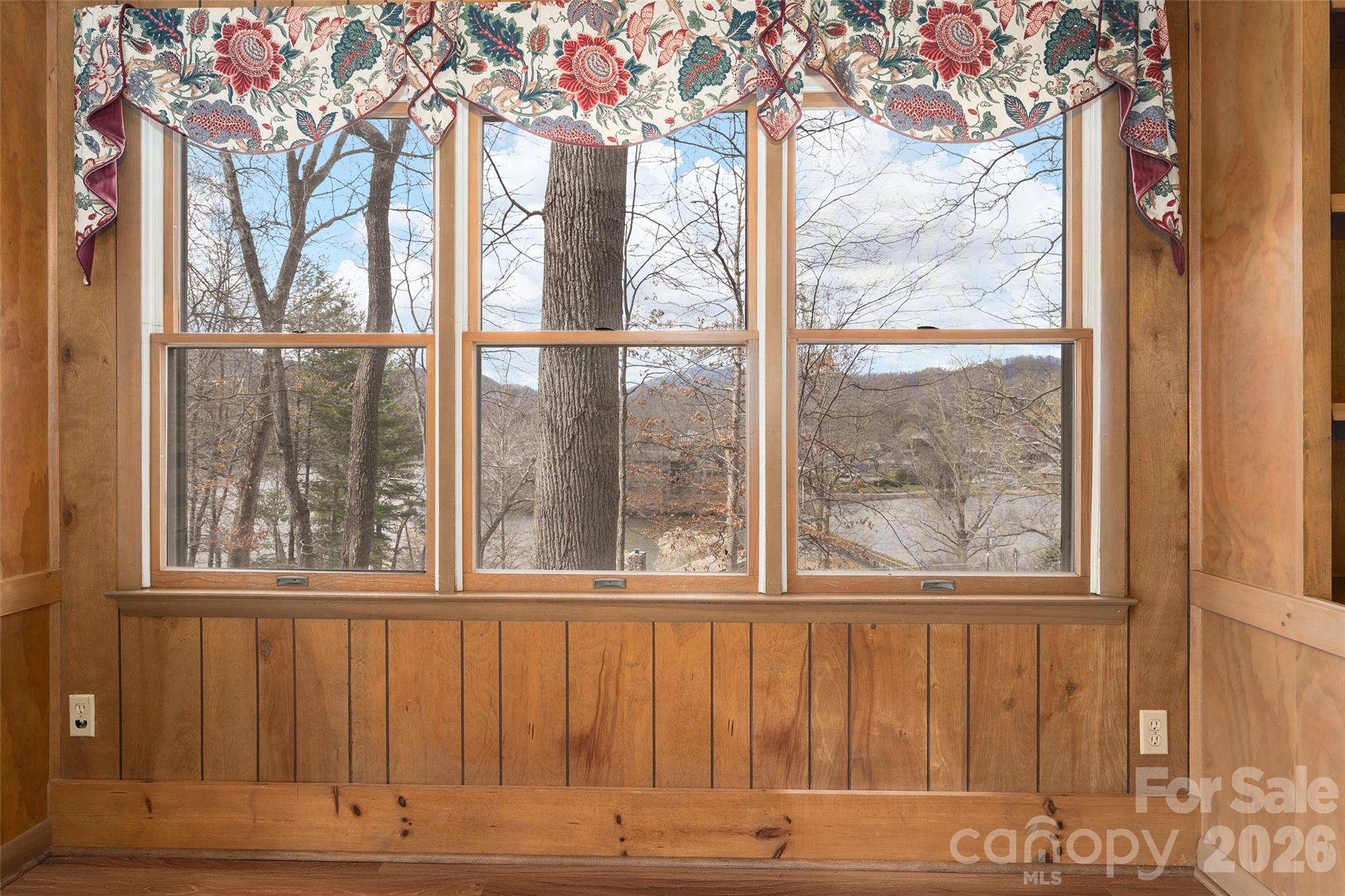 436 Crum Drive Property Photo 15