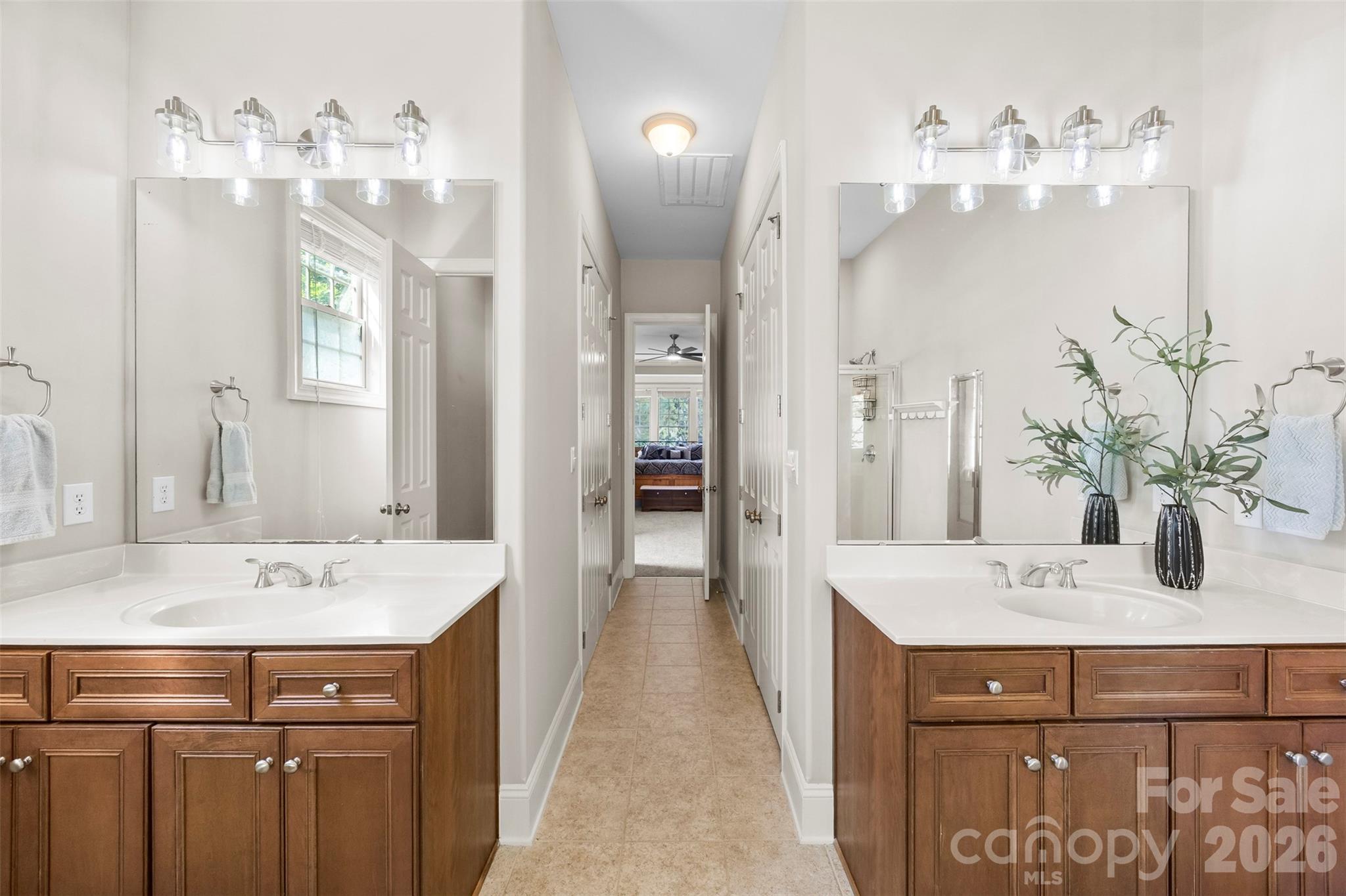 8105 Prescot Glen Parkway Property Photo 10