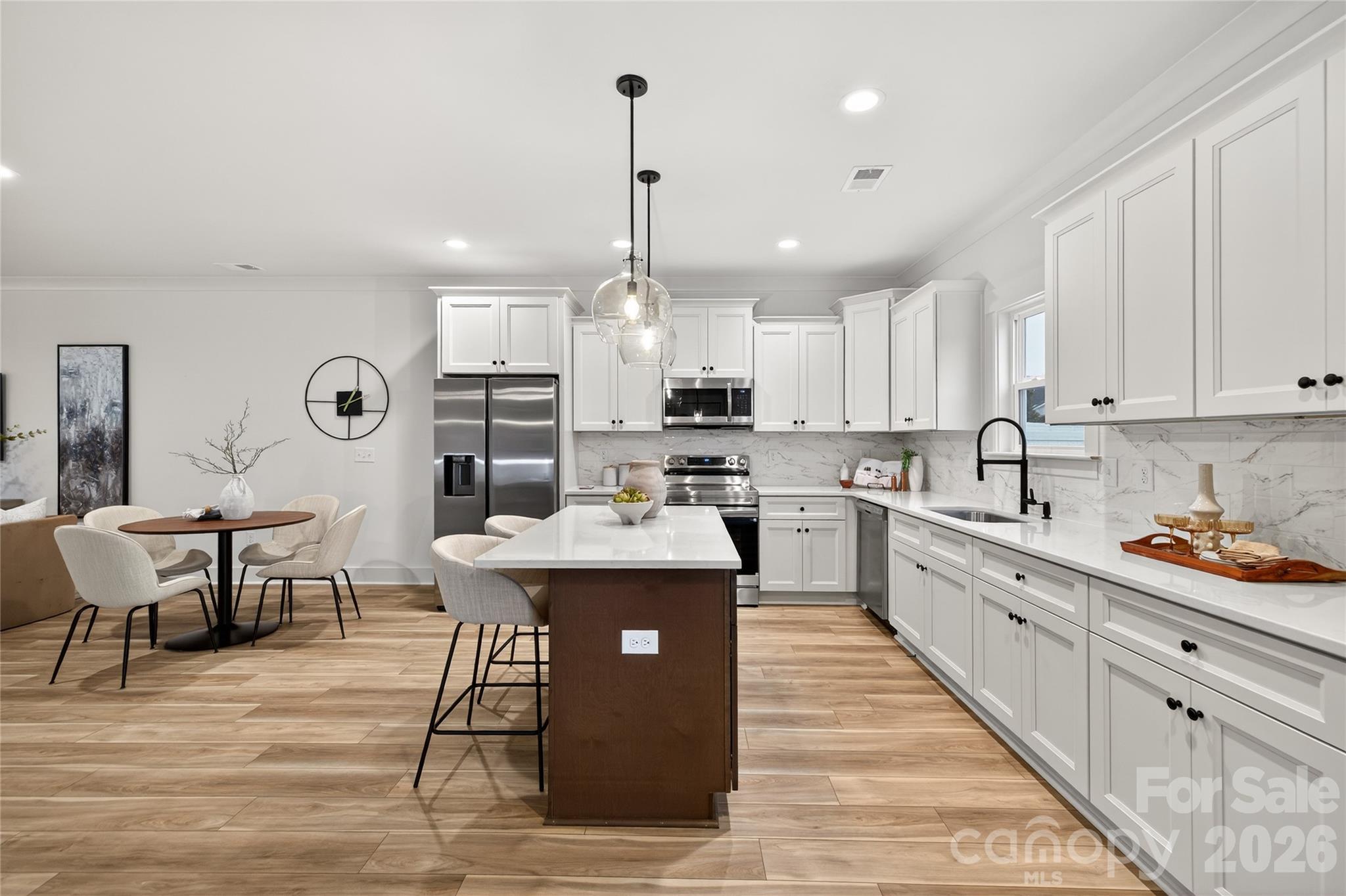 12722 Hamilton Road Property Photo 6
