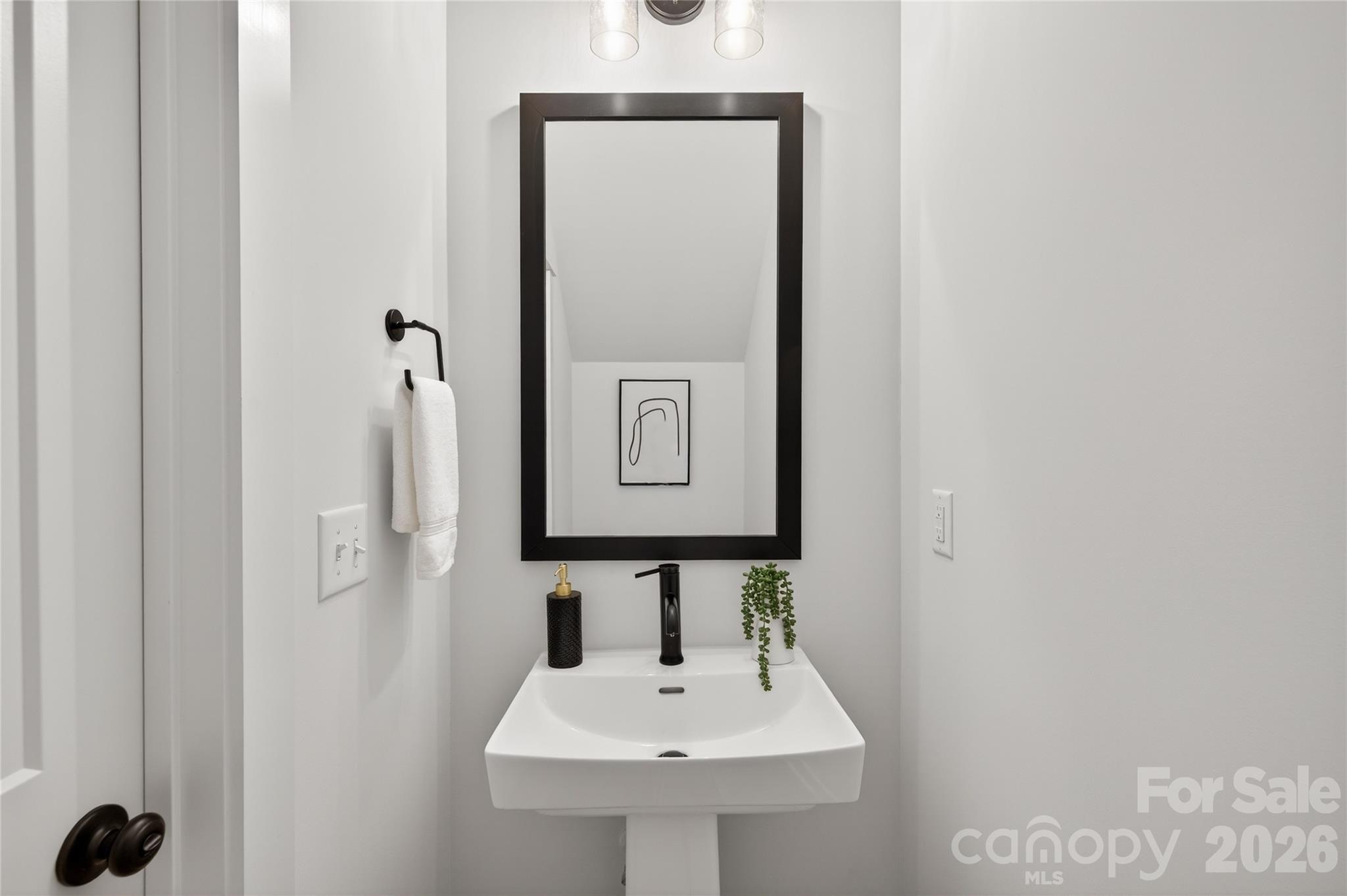 12722 Hamilton Road Property Photo 16