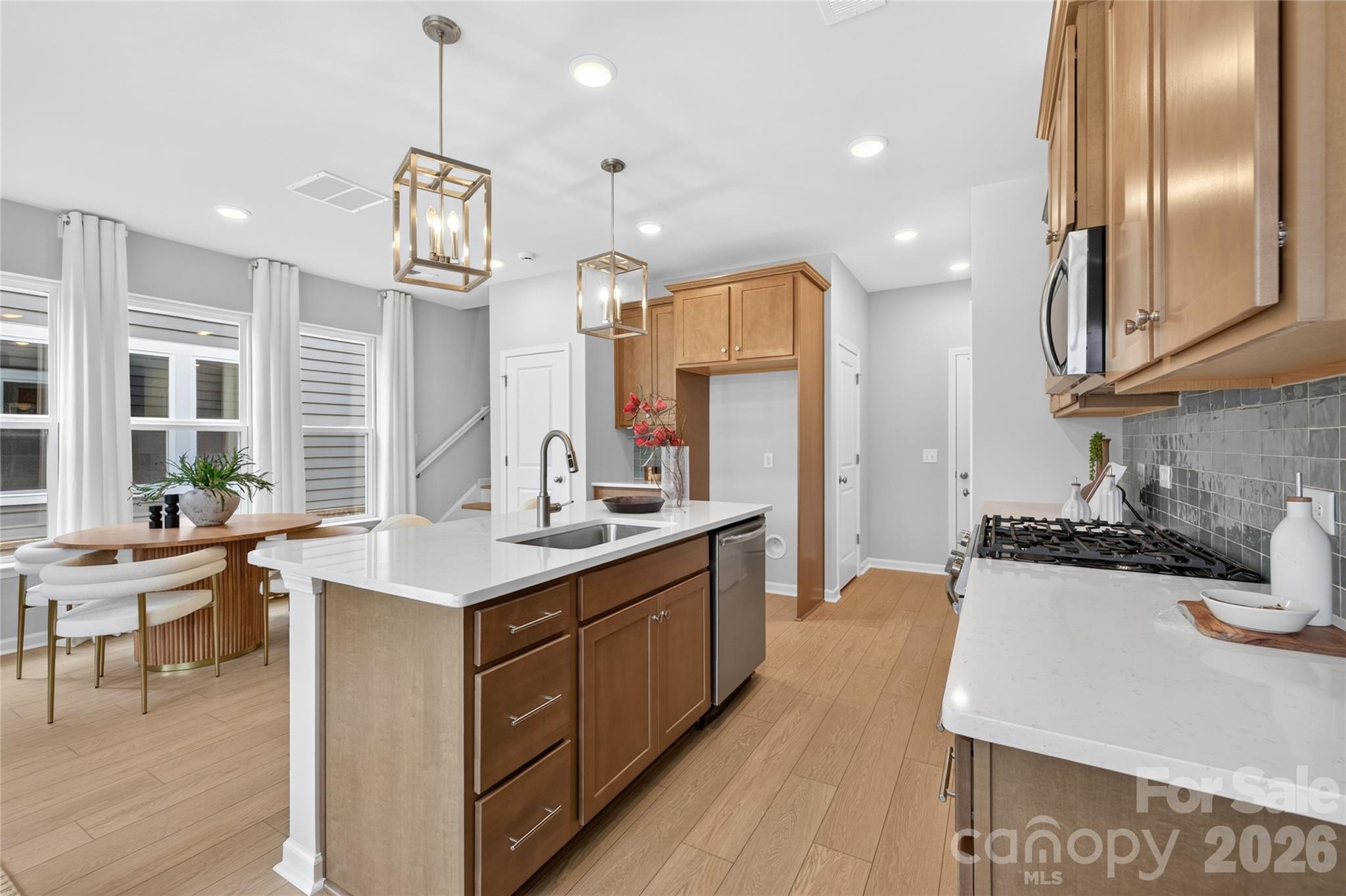 575 Cape Cod Way Property Photo 9