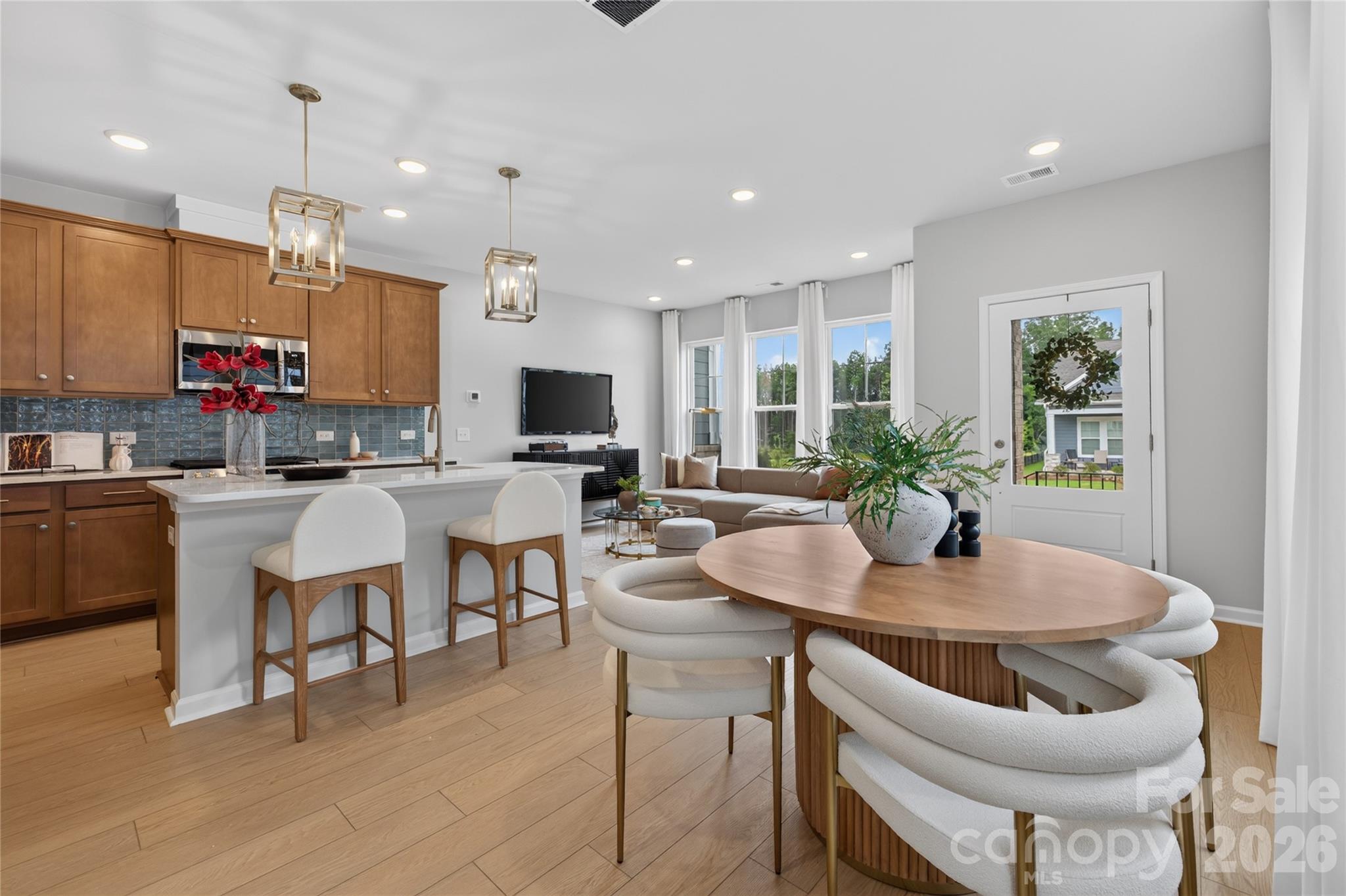 575 Cape Cod Way Property Photo 14