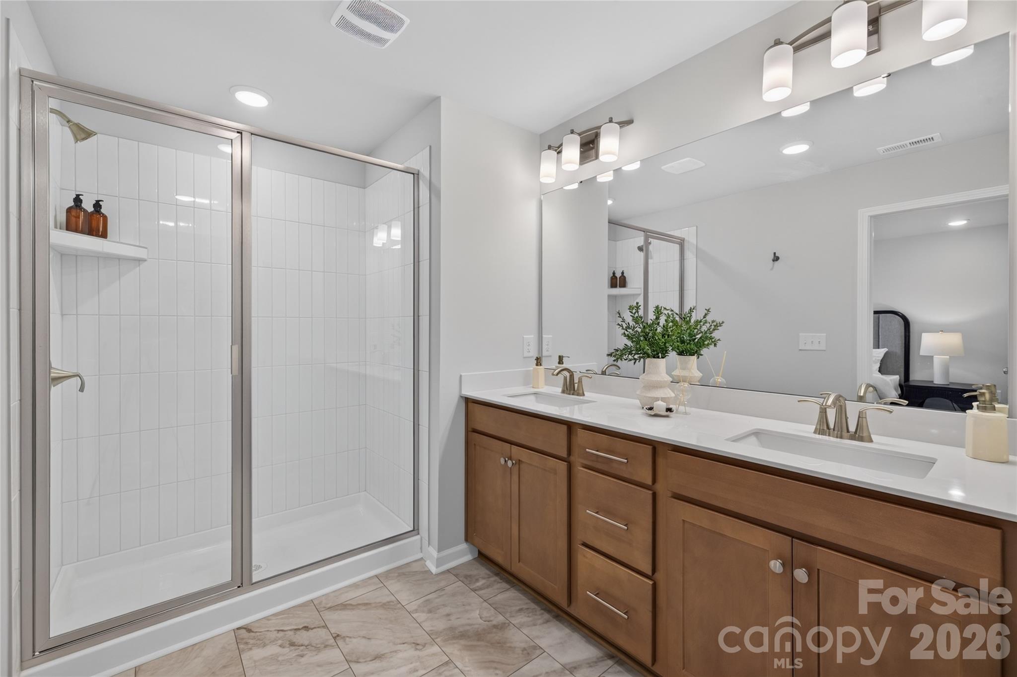 575 Cape Cod Way Property Photo 20