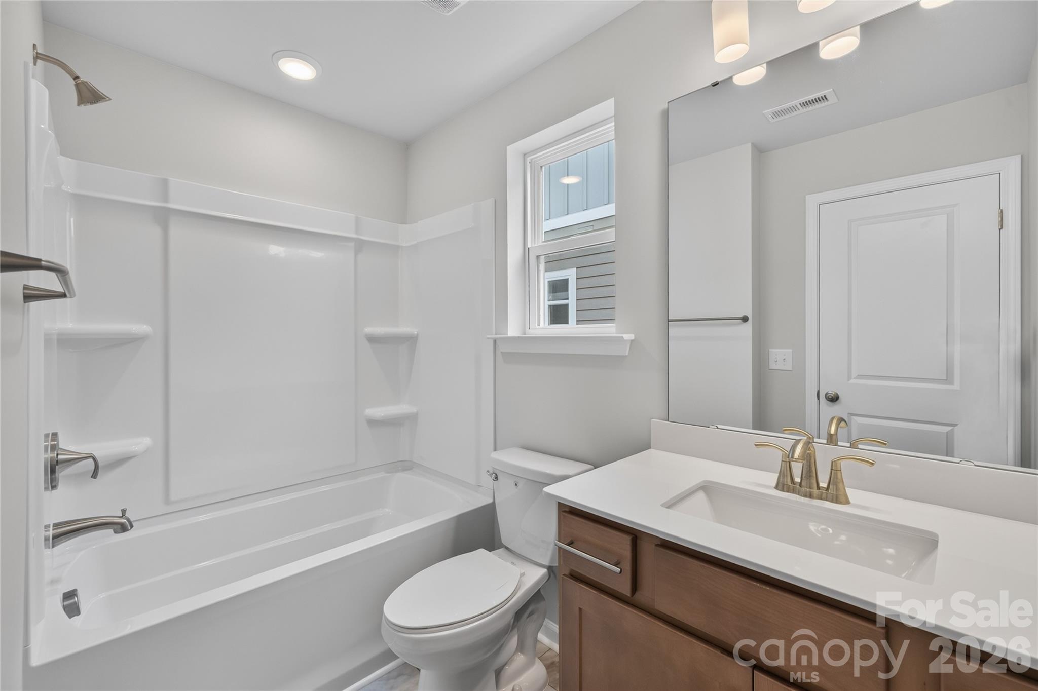 575 Cape Cod Way Property Photo 25