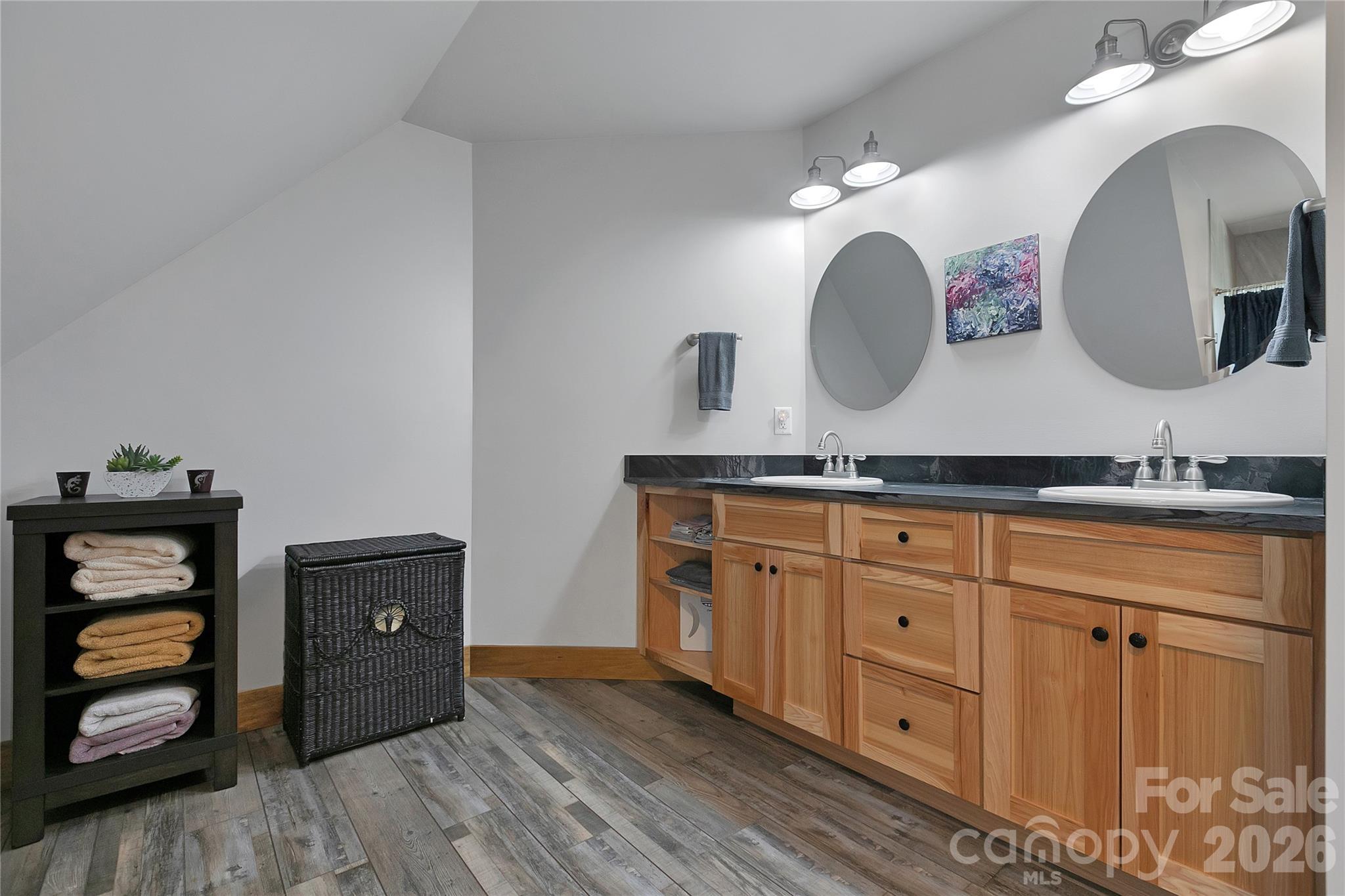 70 Unvdatlvi Court Property Photo 31