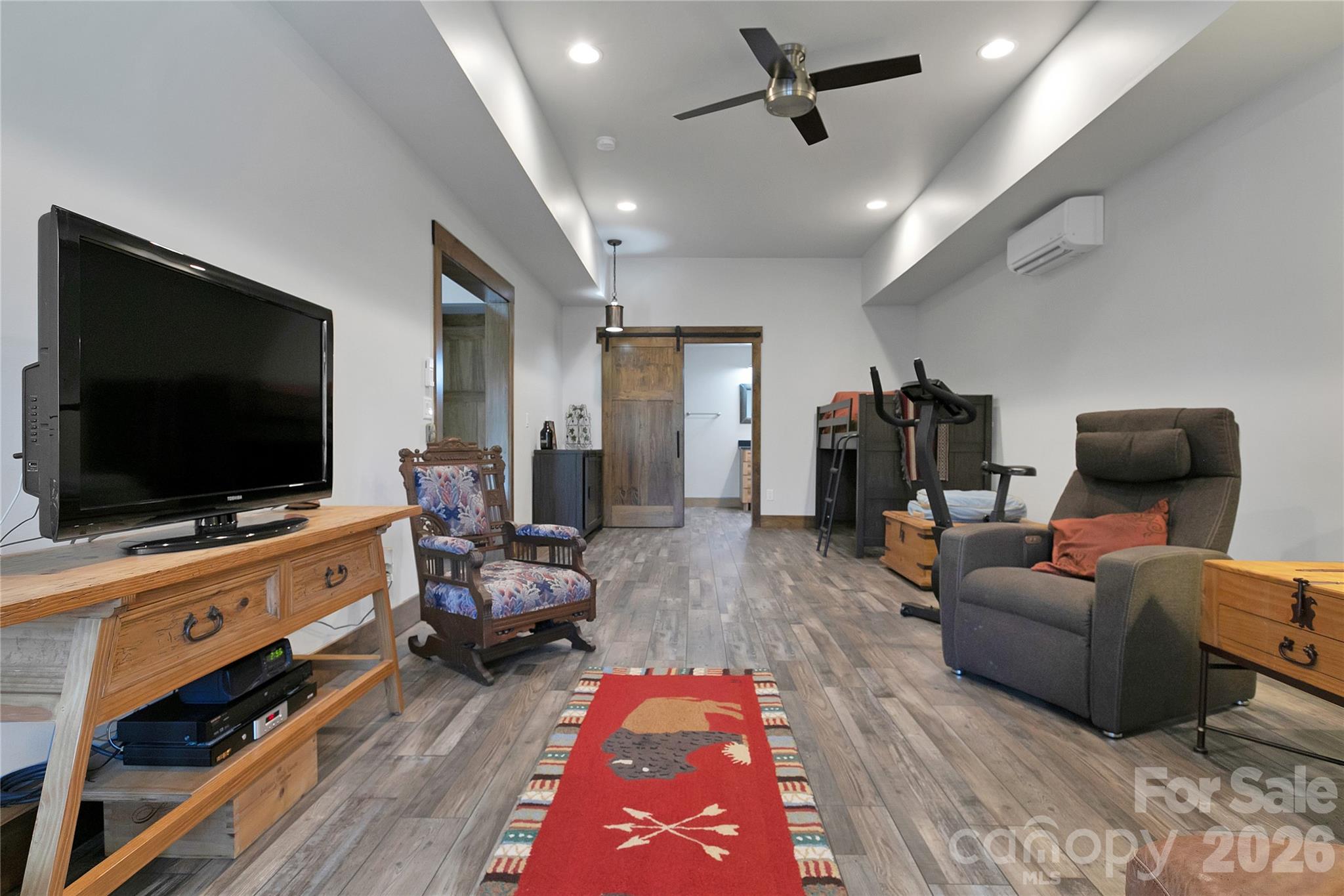 70 Unvdatlvi Court Property Photo 33