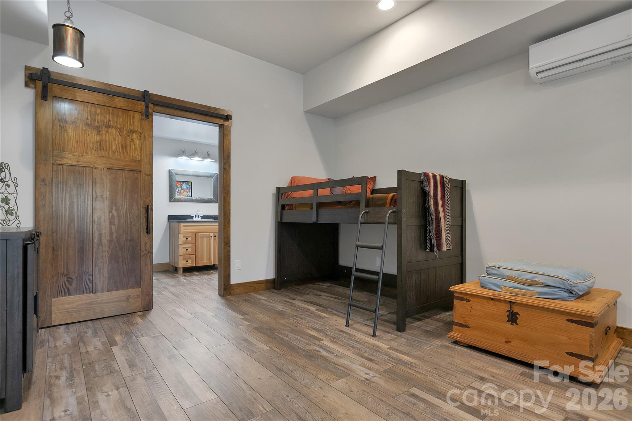70 Unvdatlvi Court Property Photo 34