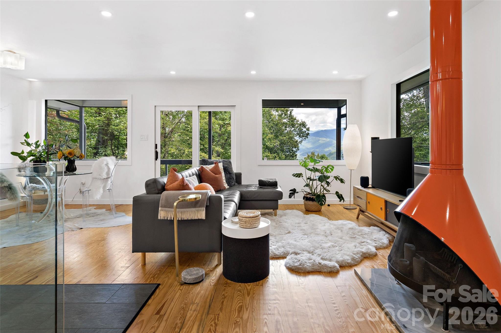 68 Lakey Gap Heights 7 Property Photo 1