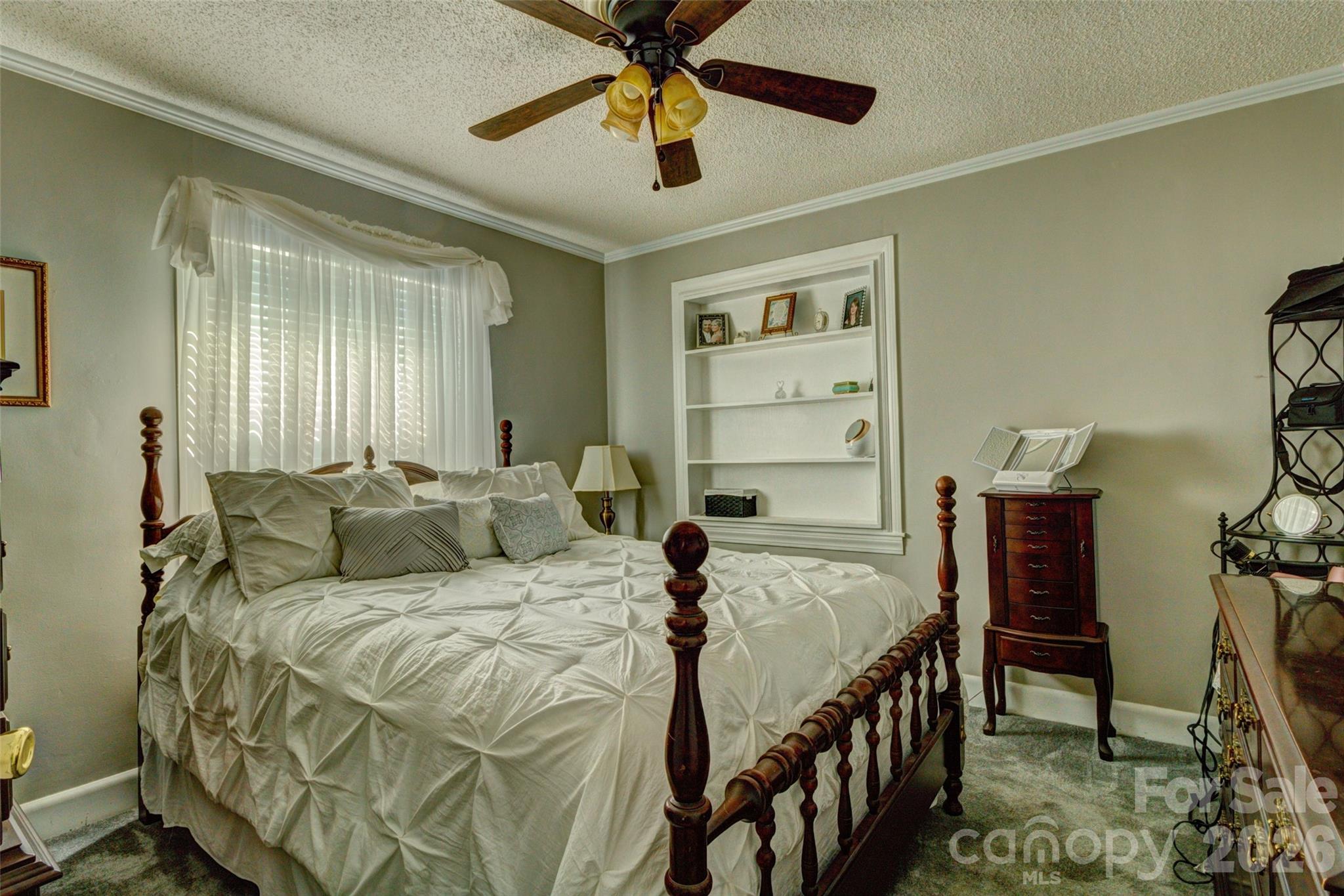 328 S Pink Street Property Photo 10
