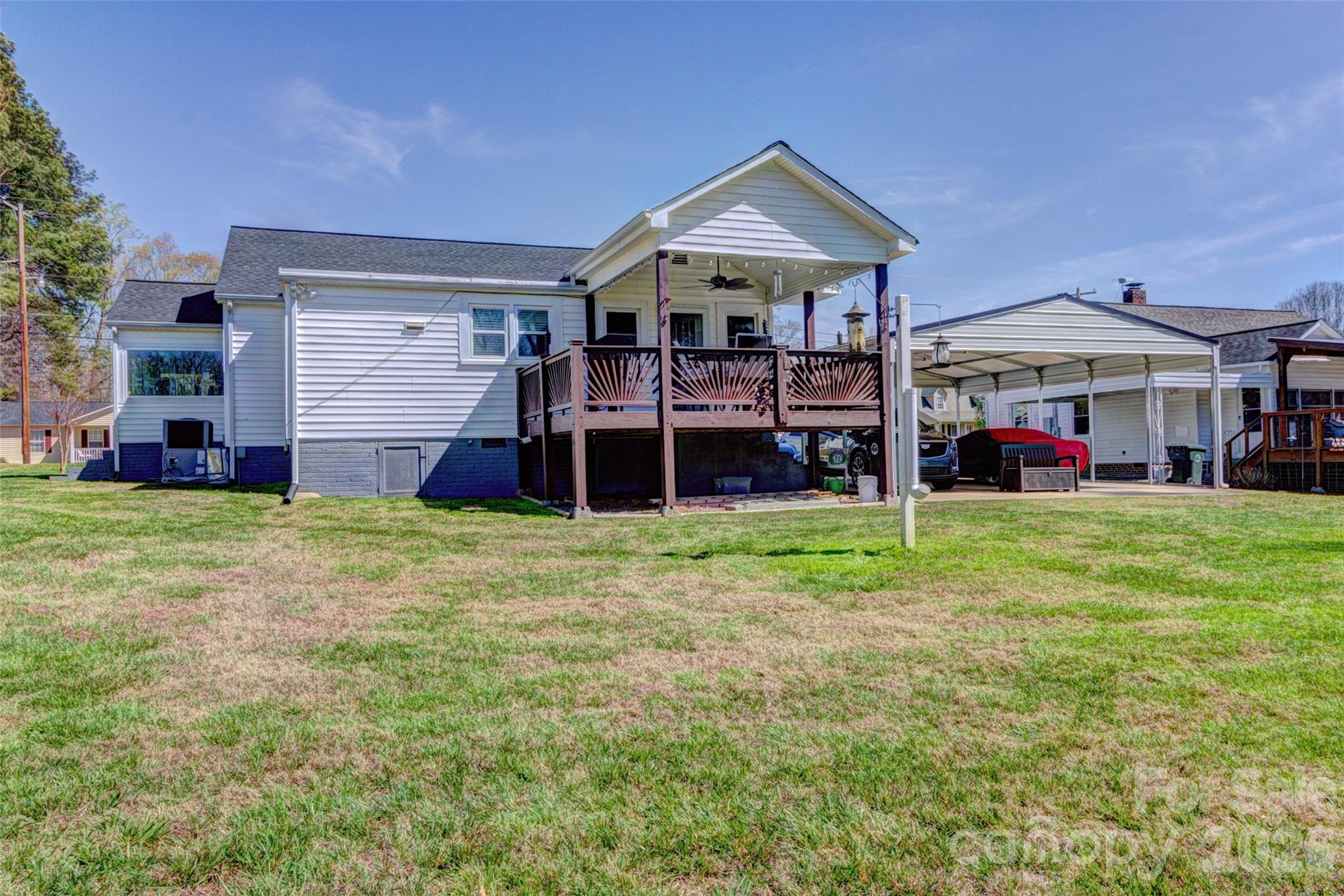 328 S Pink Street Property Photo 17