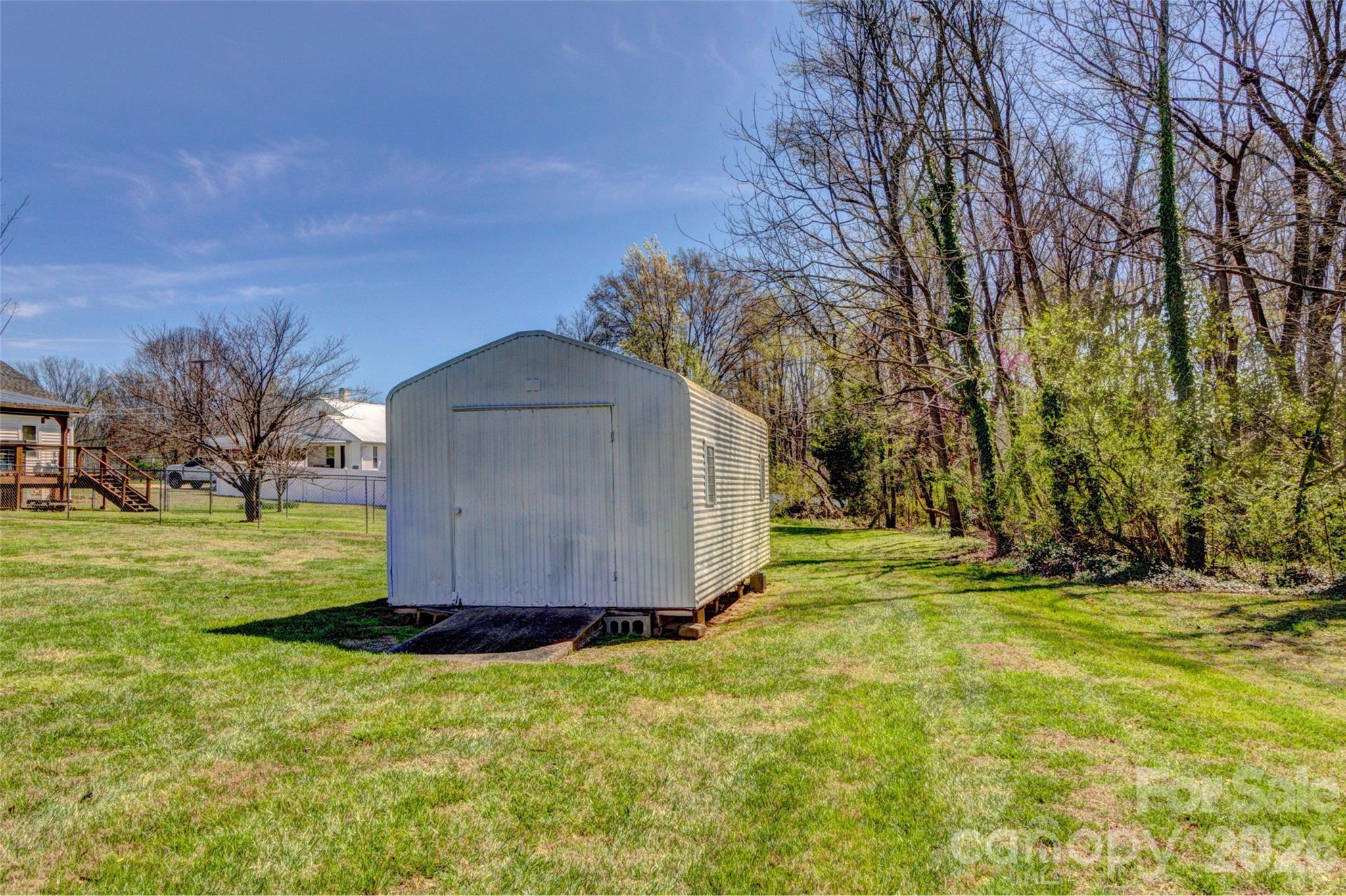 328 S Pink Street Property Photo 20