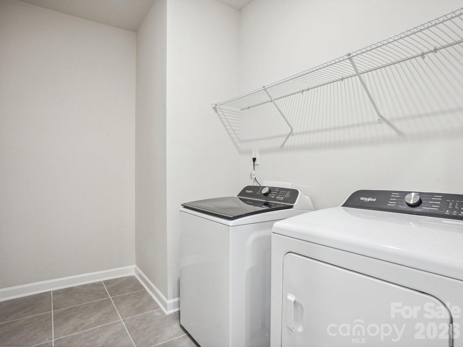 2067 Sunflower Circle Property Photo 9