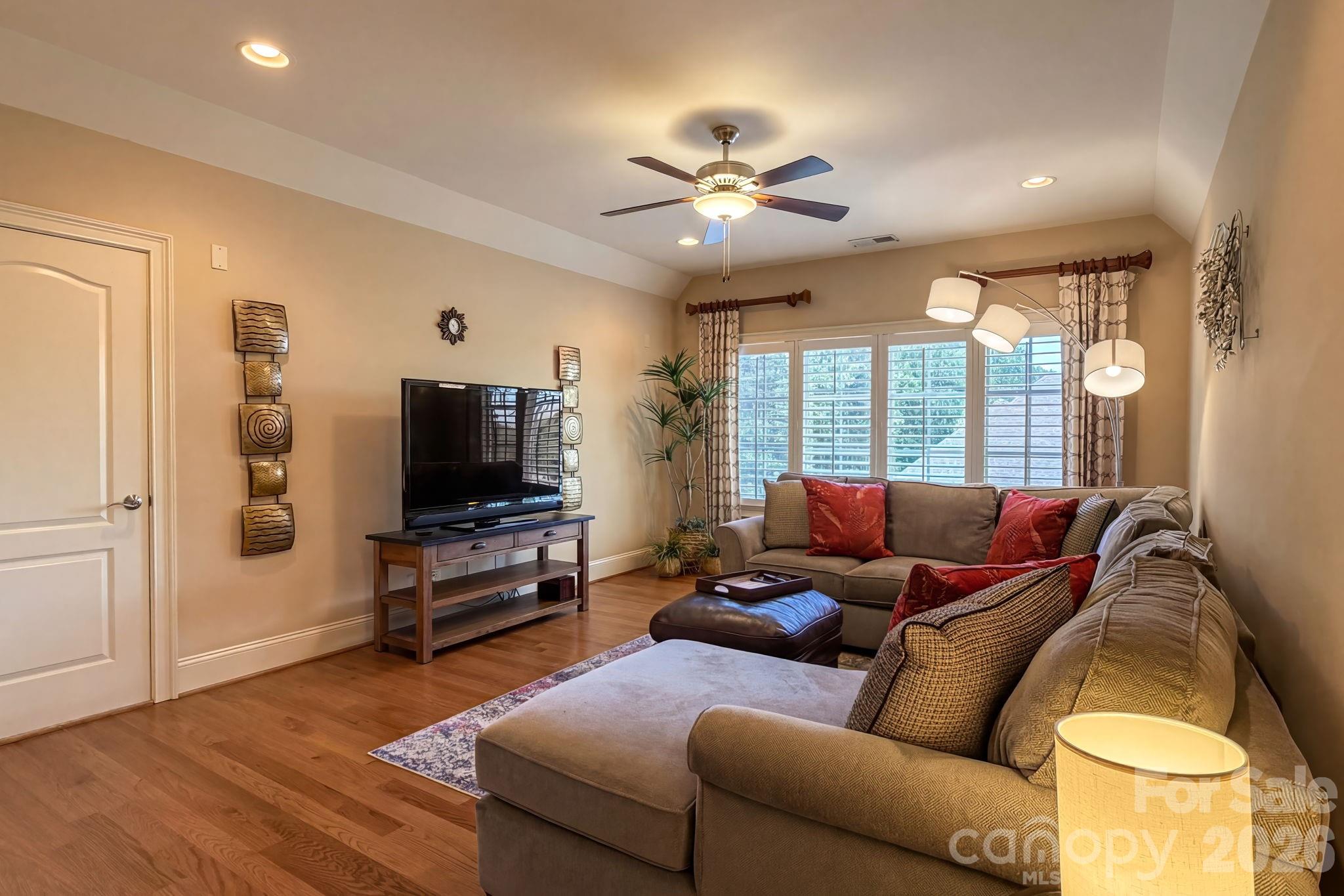 169 Cape Cod Way Property Photo 31