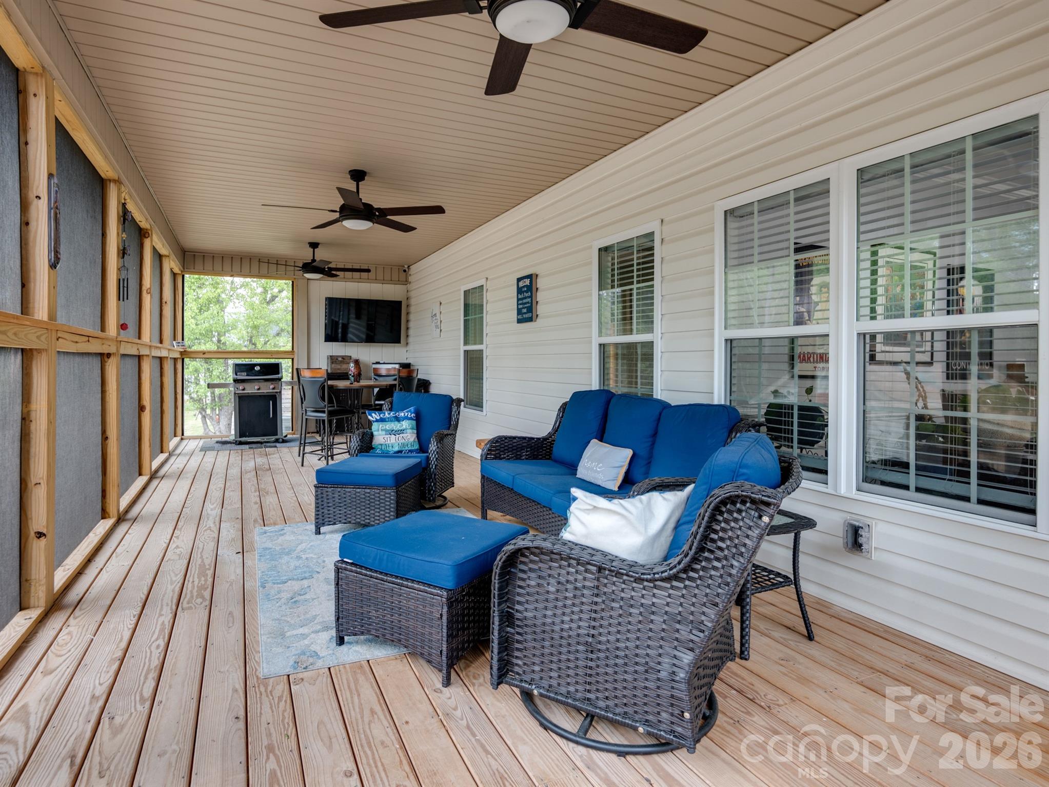 2235 Picnic Drive Property Photo 4