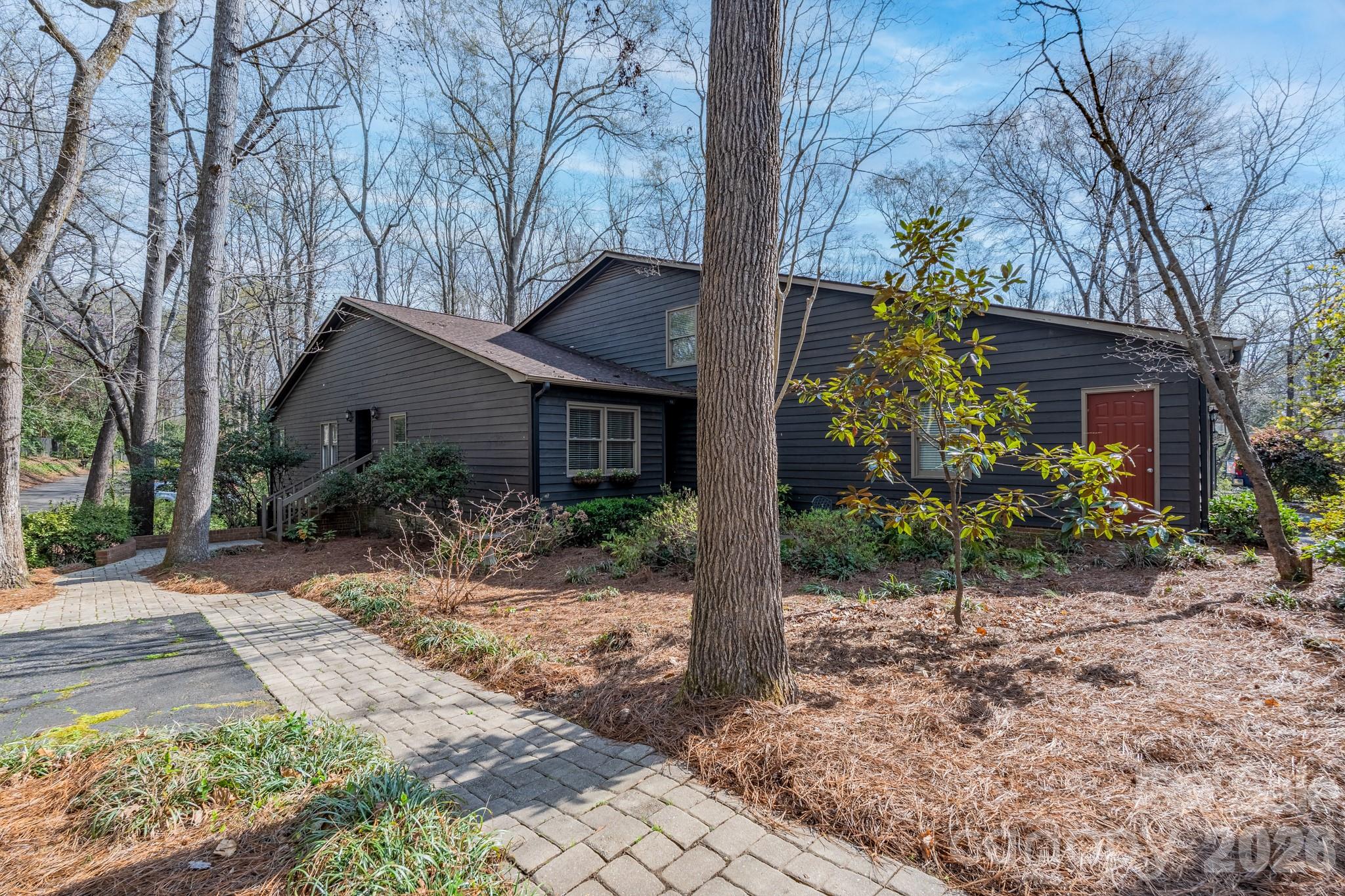 838 Bridgewood Drive Property Photo 1