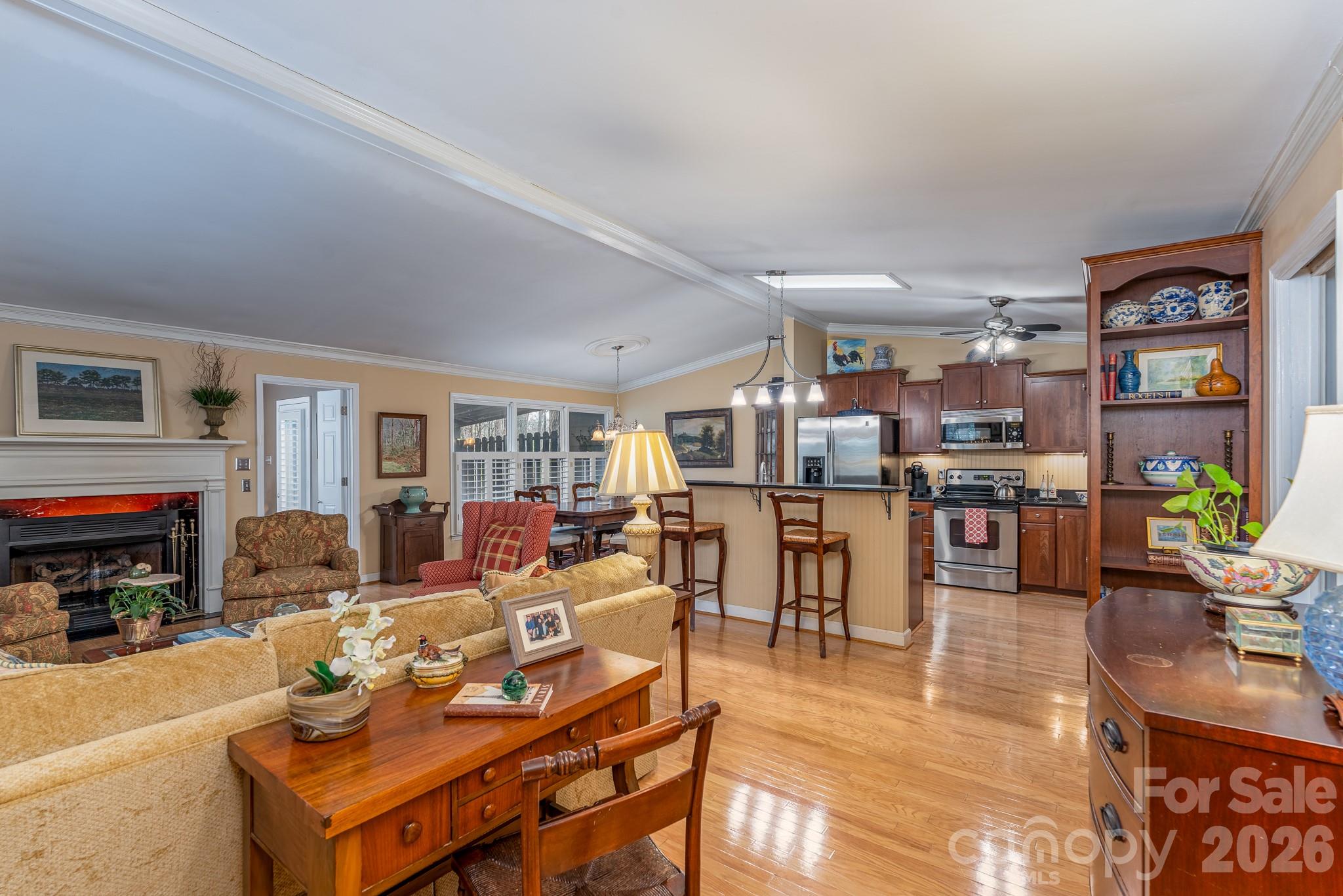 838 Bridgewood Drive Property Photo 2