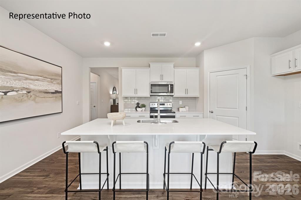 7522 Bainbridge Road Property Photo 3