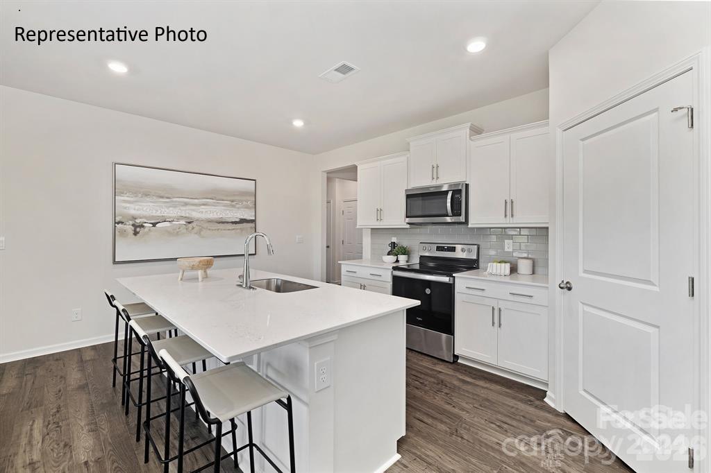 7522 Bainbridge Road Property Photo 4