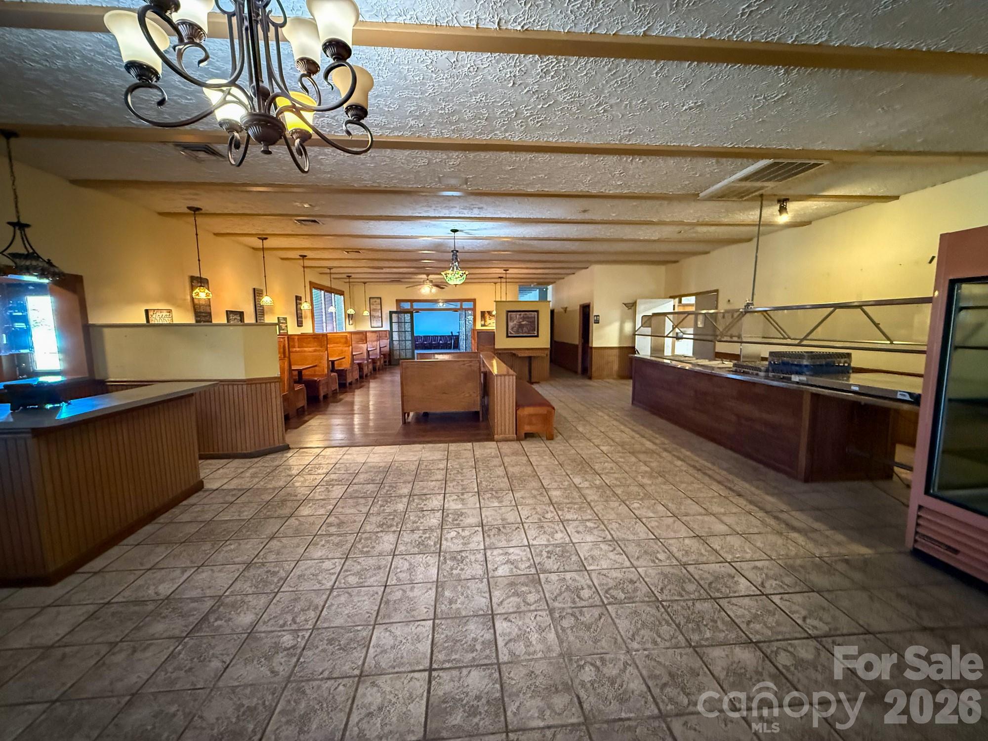 619 Oakland Road Property Photo 6