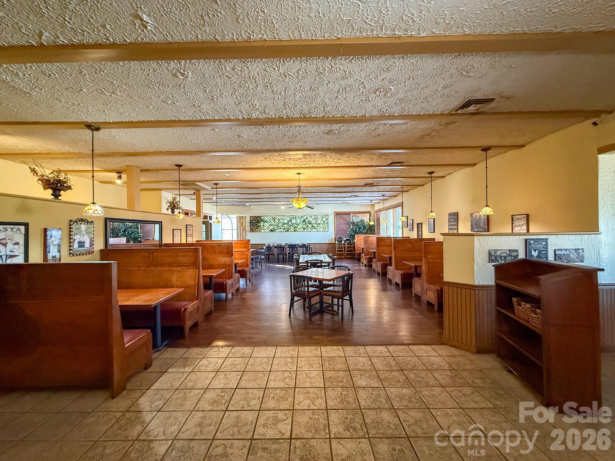 619 Oakland Road Property Photo 11