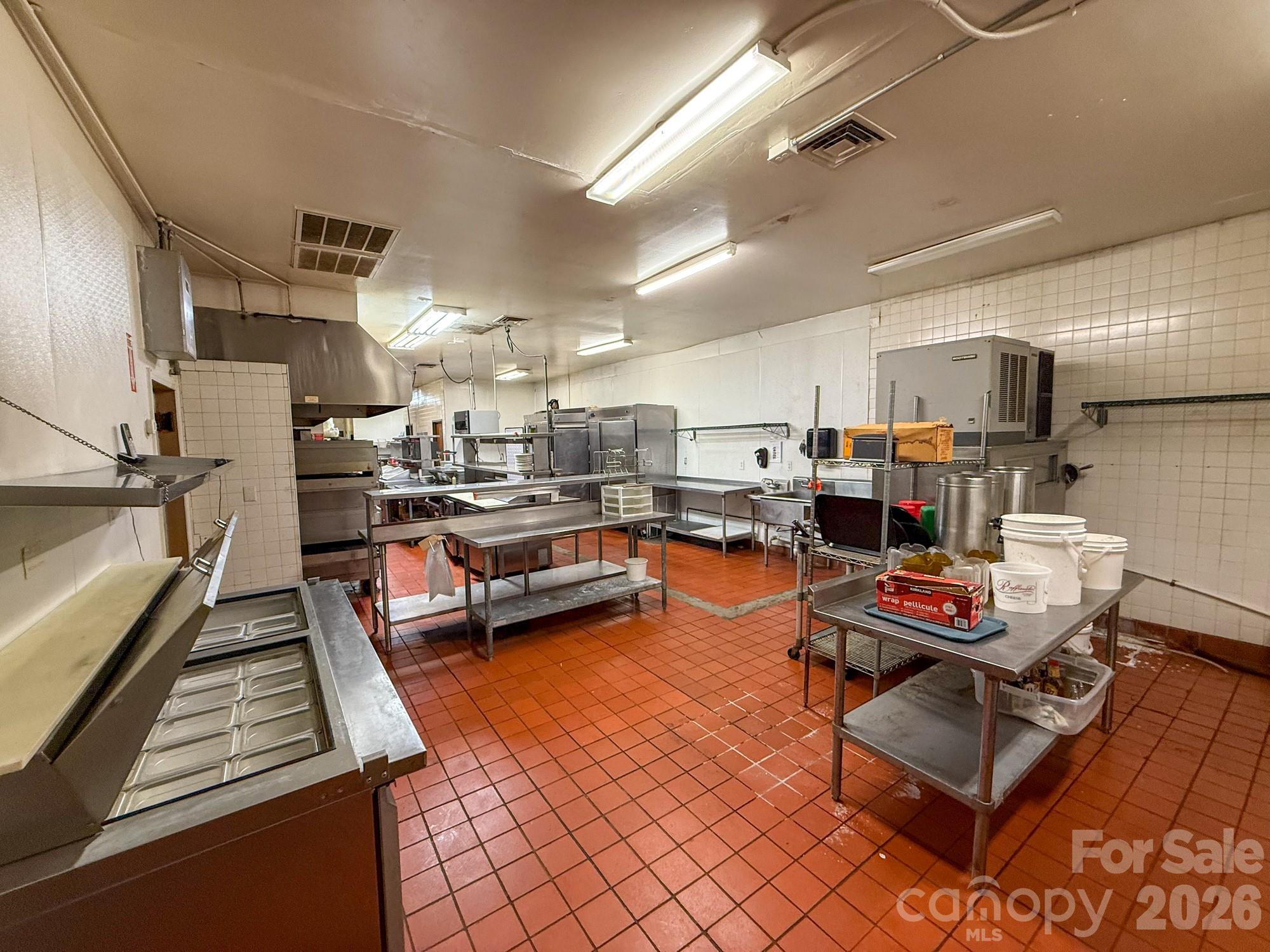 619 Oakland Road Property Photo 12