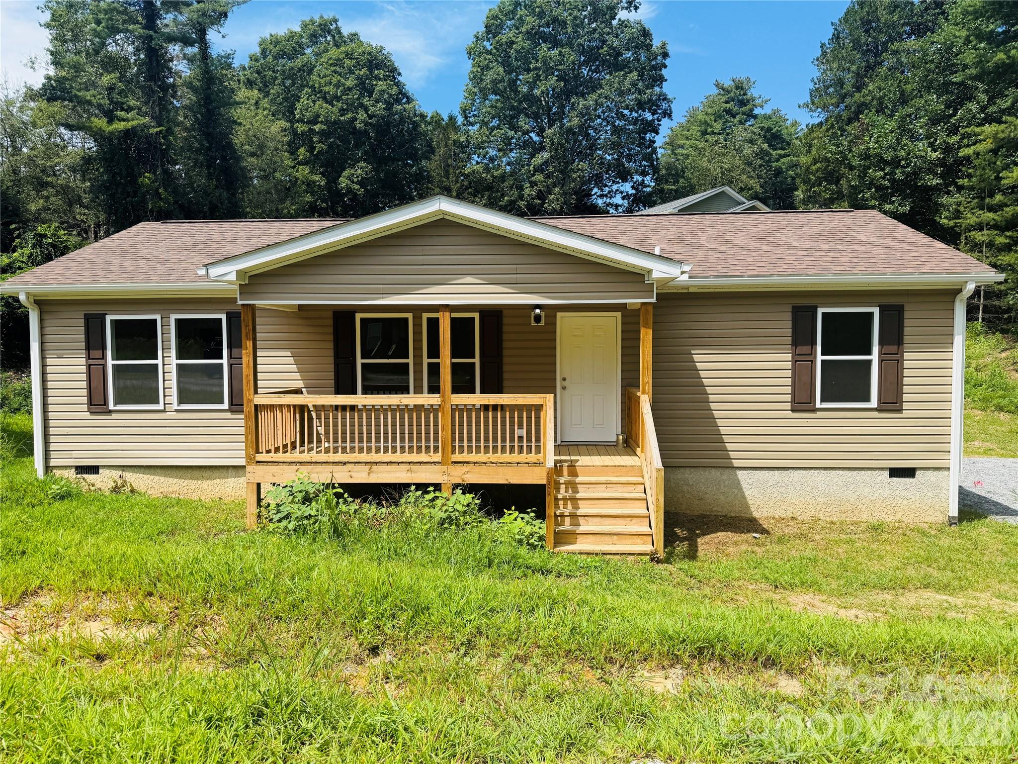 204 Oscelake Way Property Photo 3
