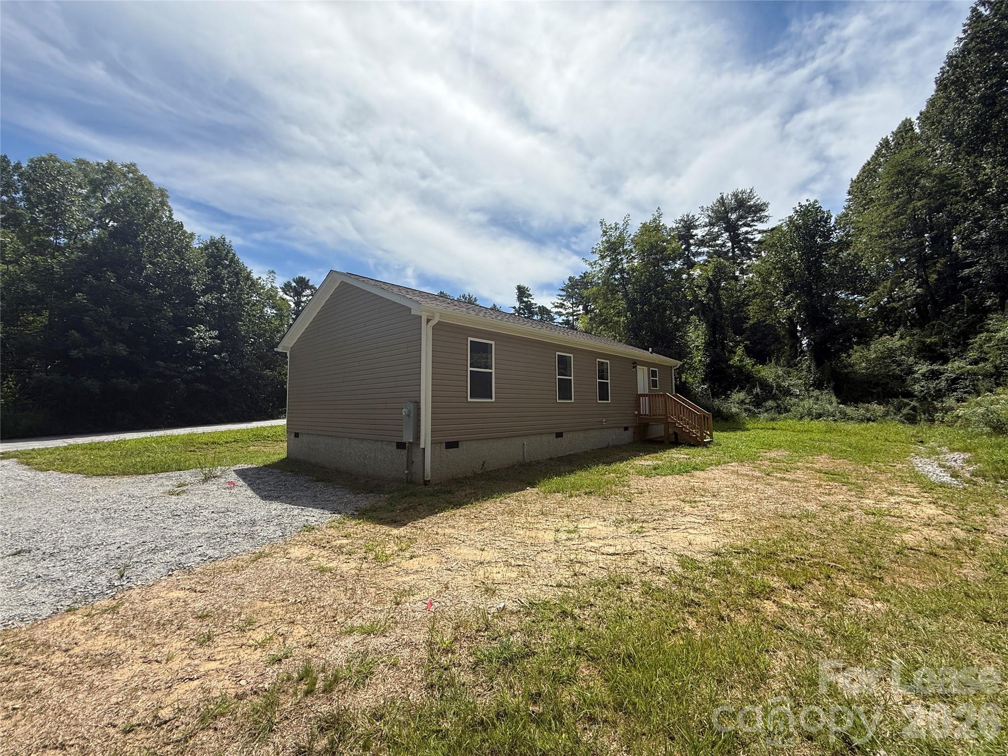 204 Oscelake Way Property Photo 8