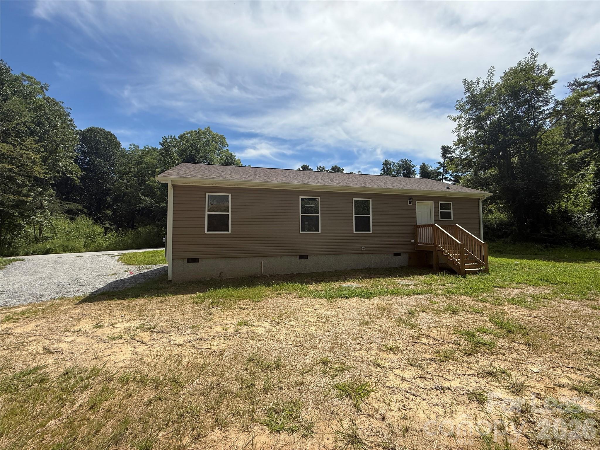 204 Oscelake Way Property Photo 9