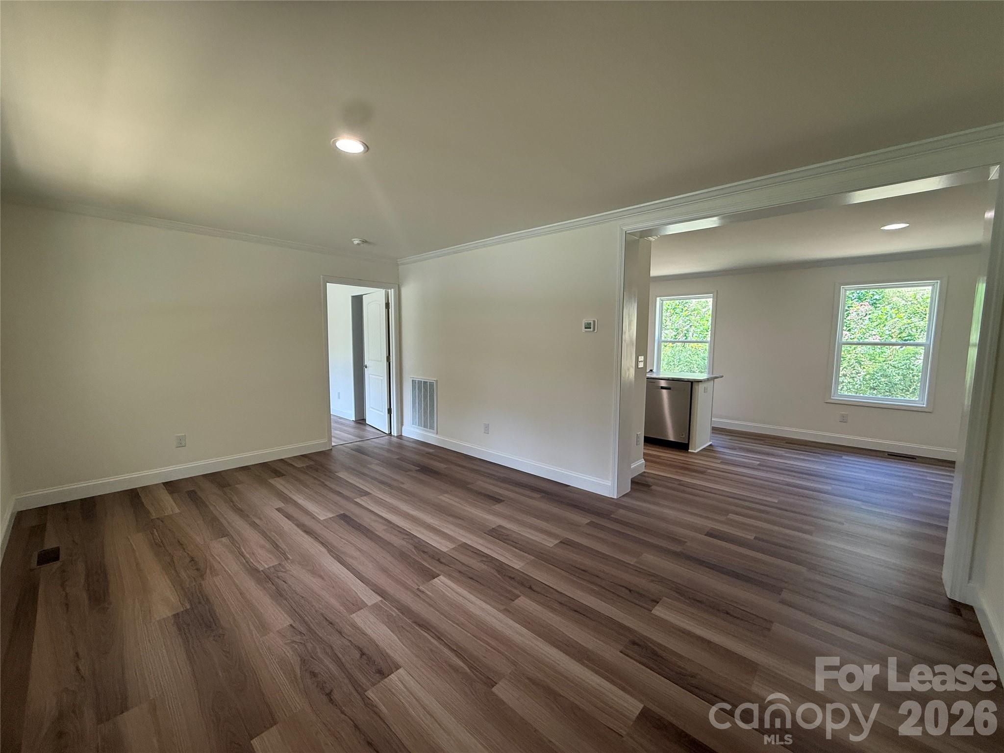 204 Oscelake Way Property Photo 10