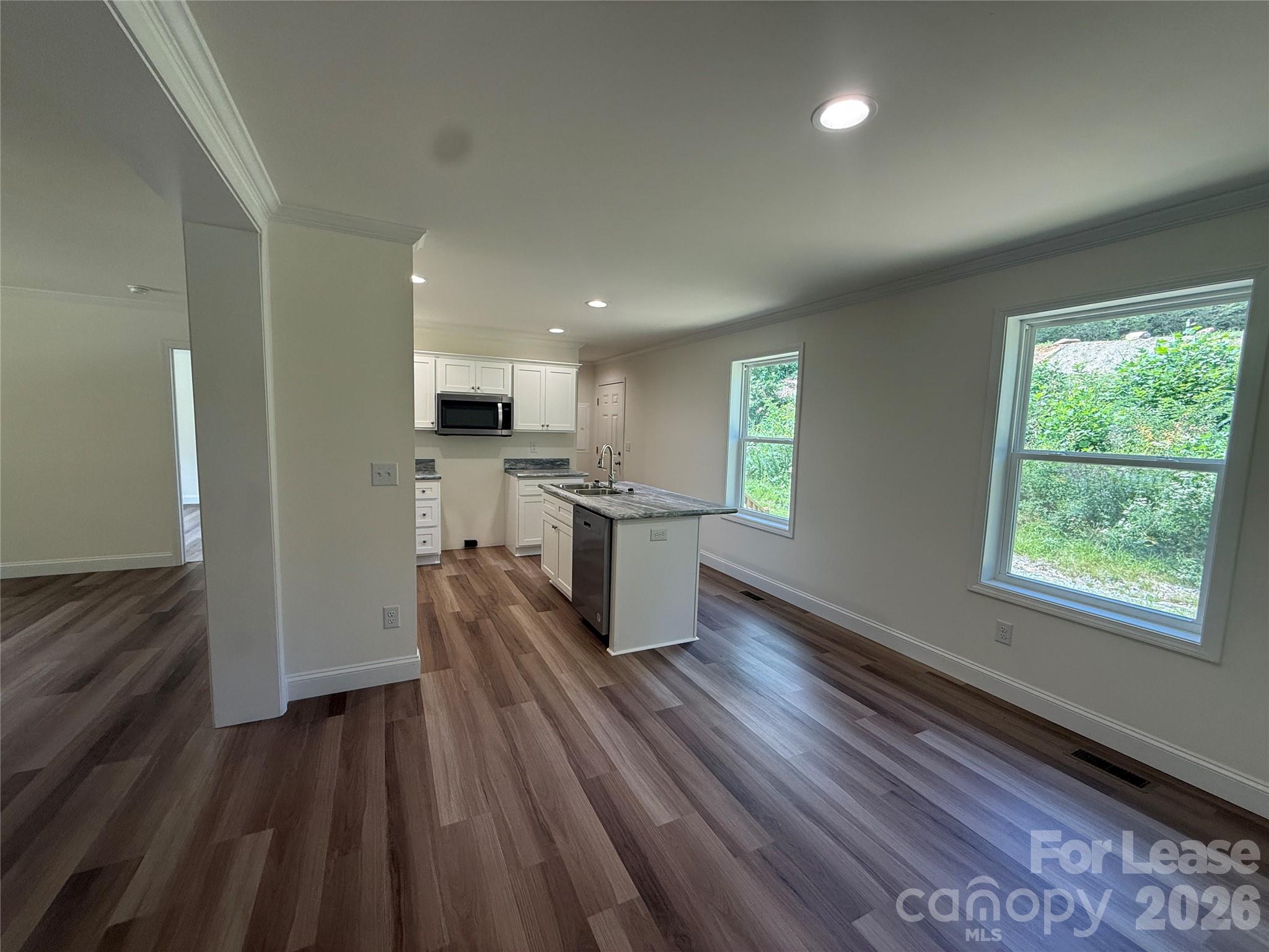 204 Oscelake Way Property Photo 13