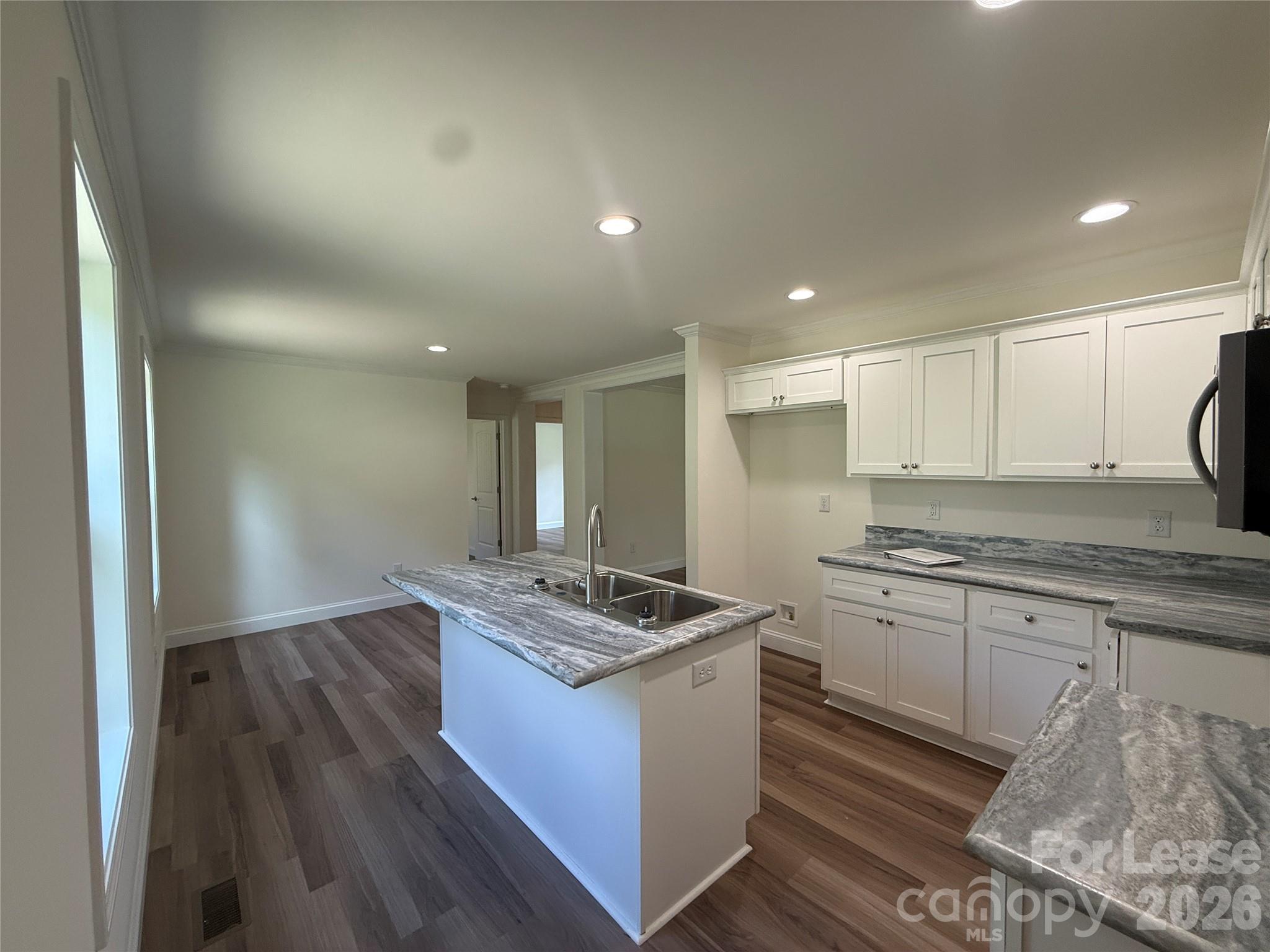204 Oscelake Way Property Photo 16