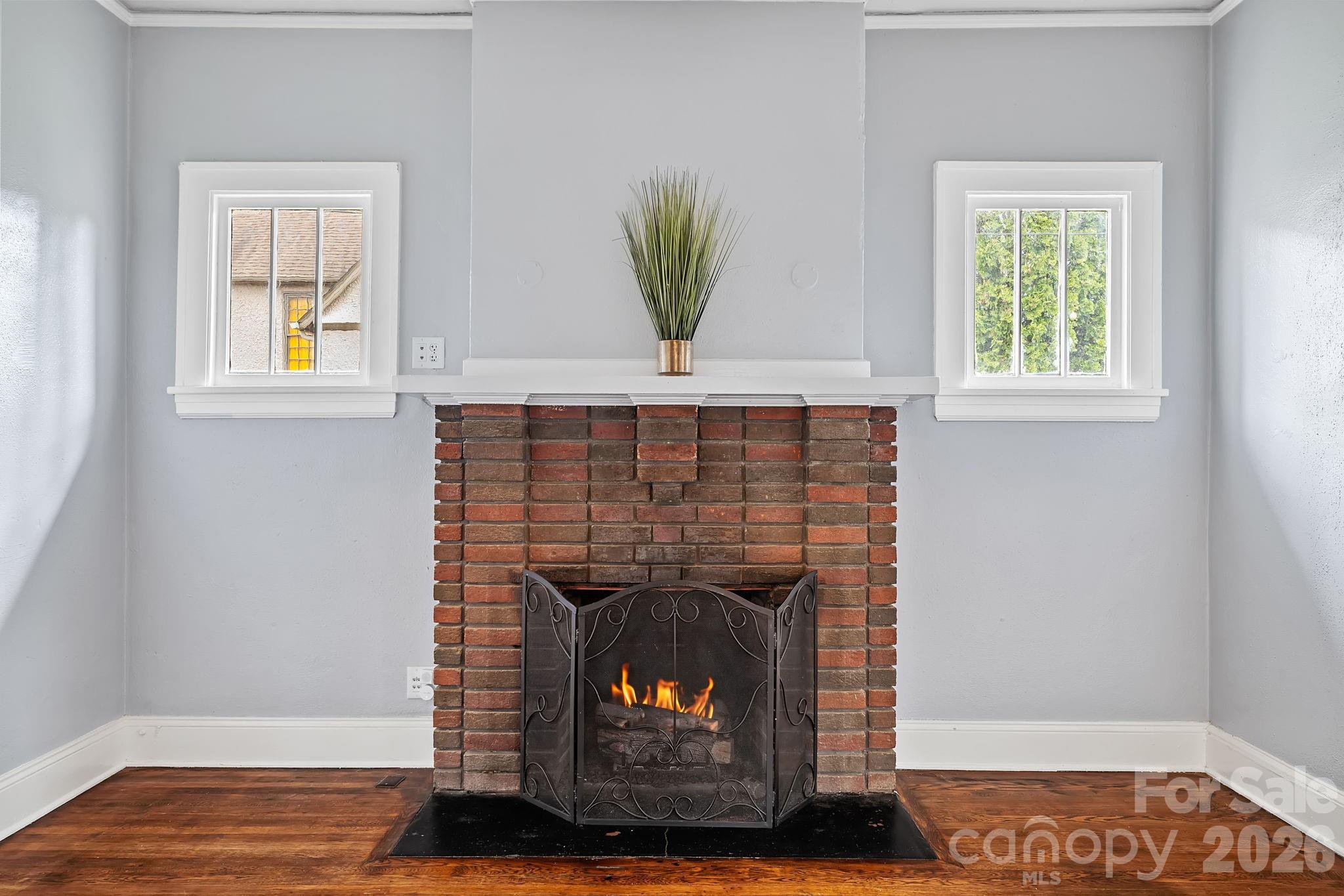 221 Summit Street Property Photo 6