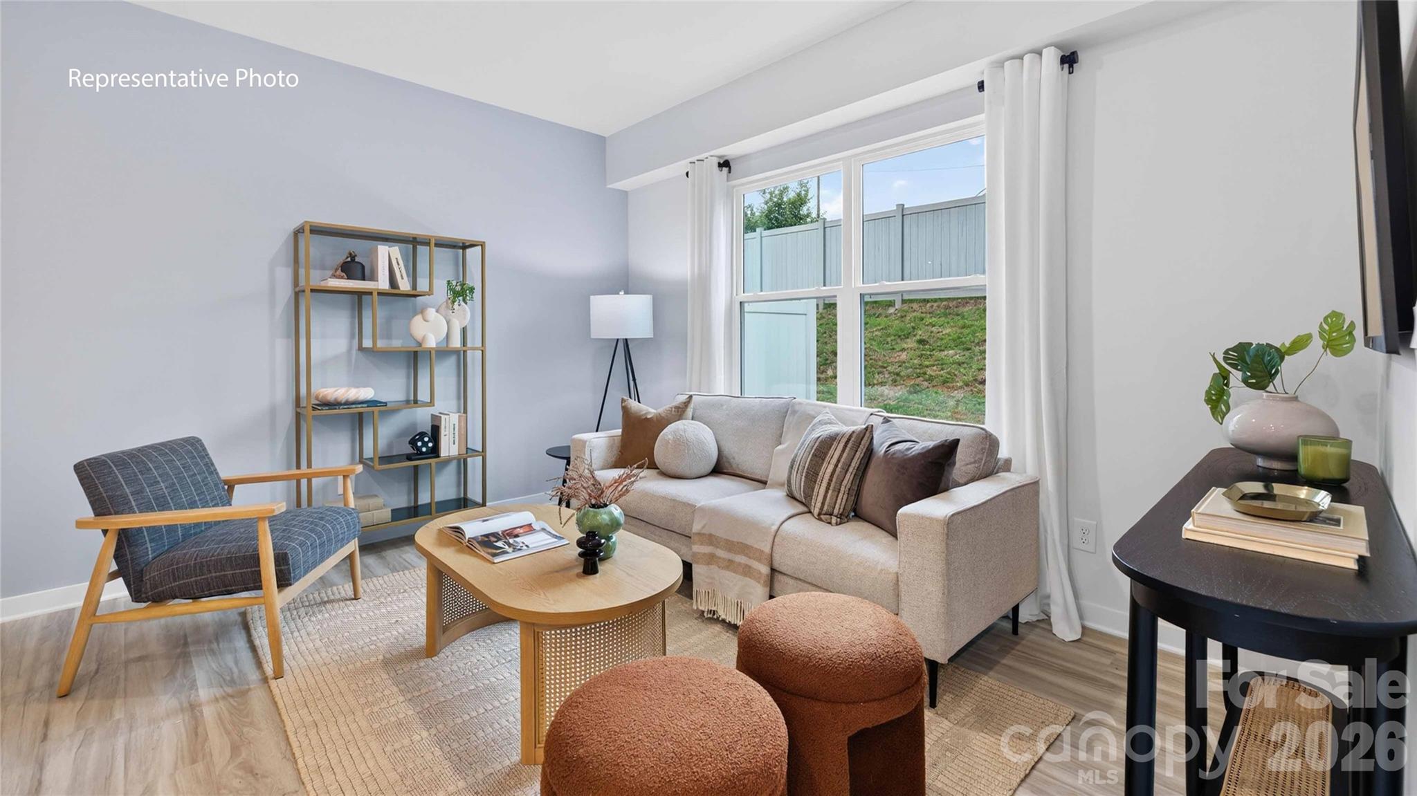 108 Parmiter Way E Property Photo 6