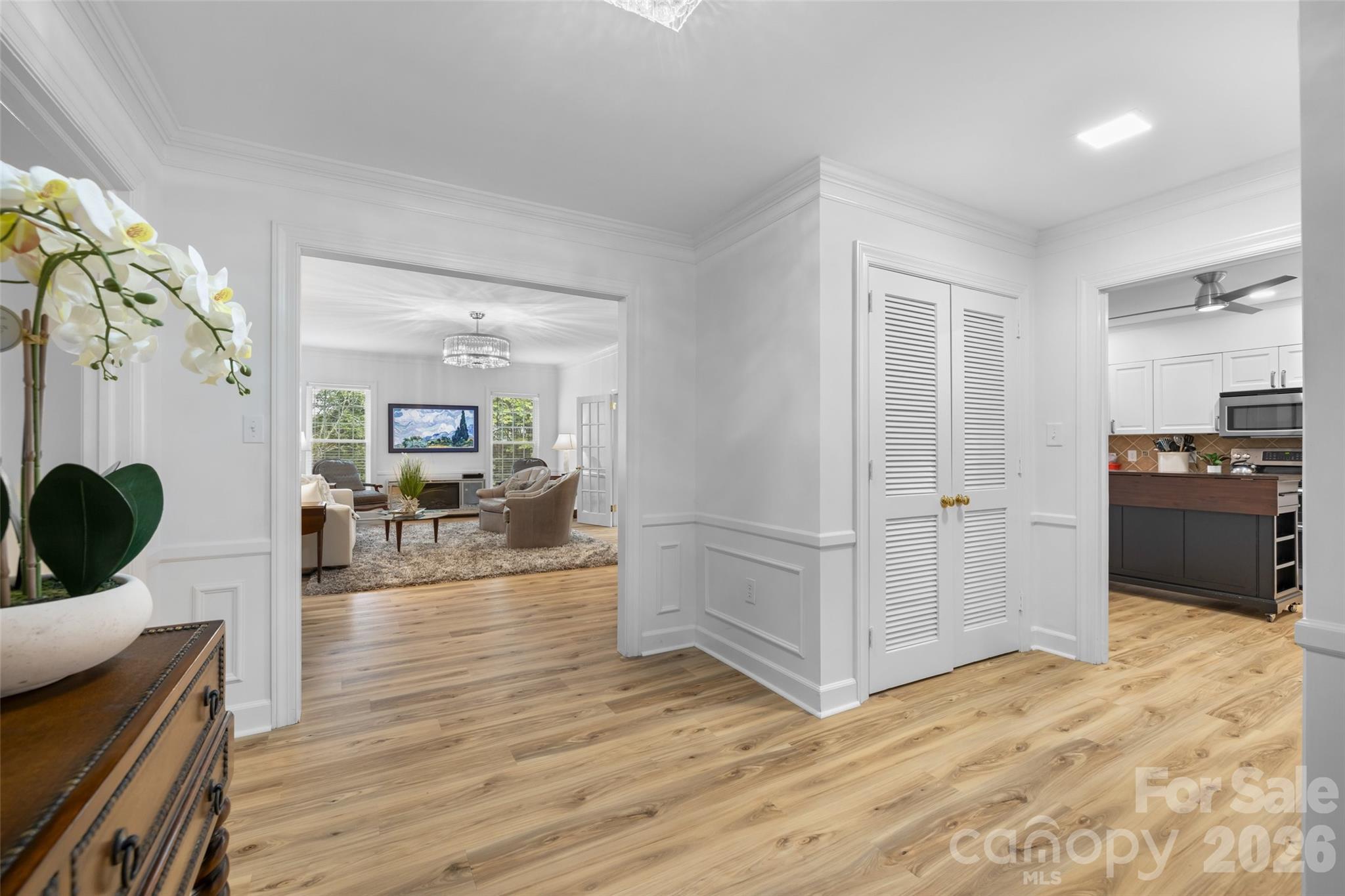 300 N Fulton Street 24 Property Photo 12