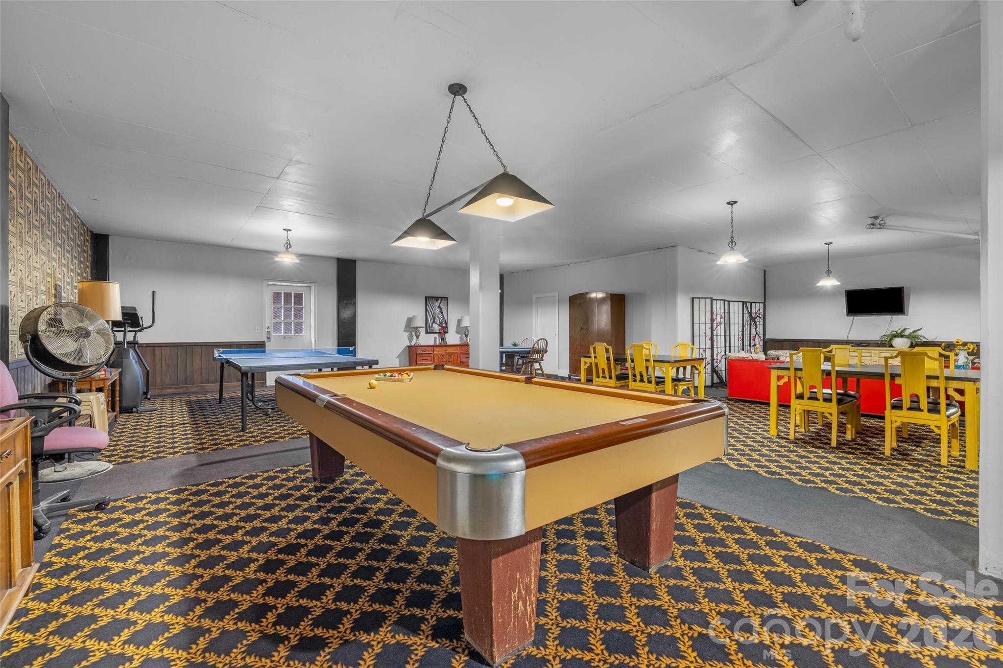 300 N Fulton Street 24 Property Photo 15