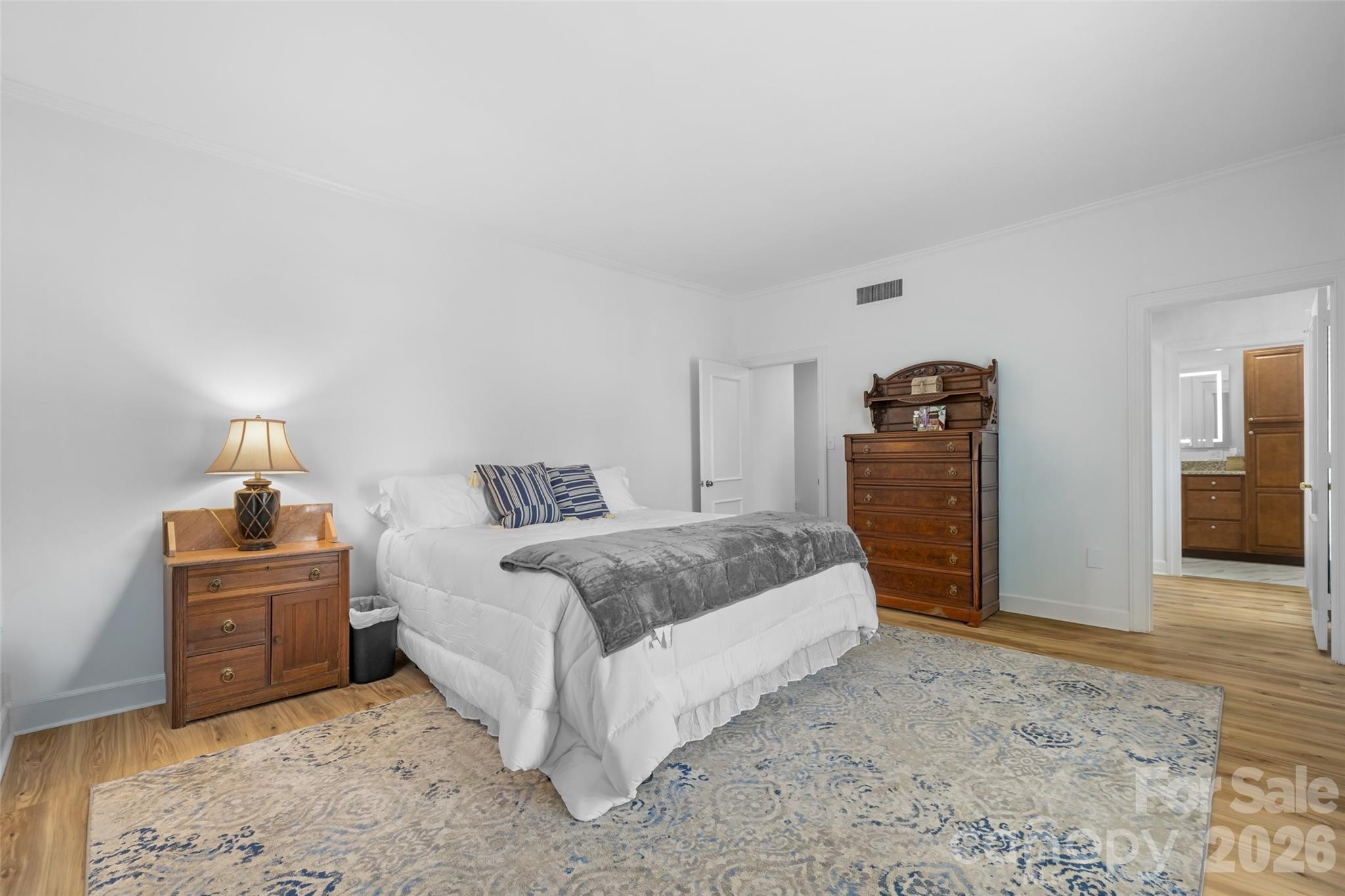 300 N Fulton Street 24 Property Photo 22
