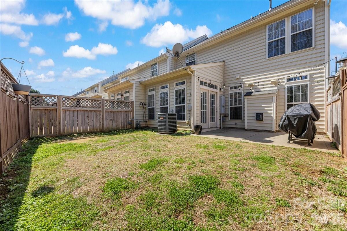 2301 Whitford Lane Property Photo 18