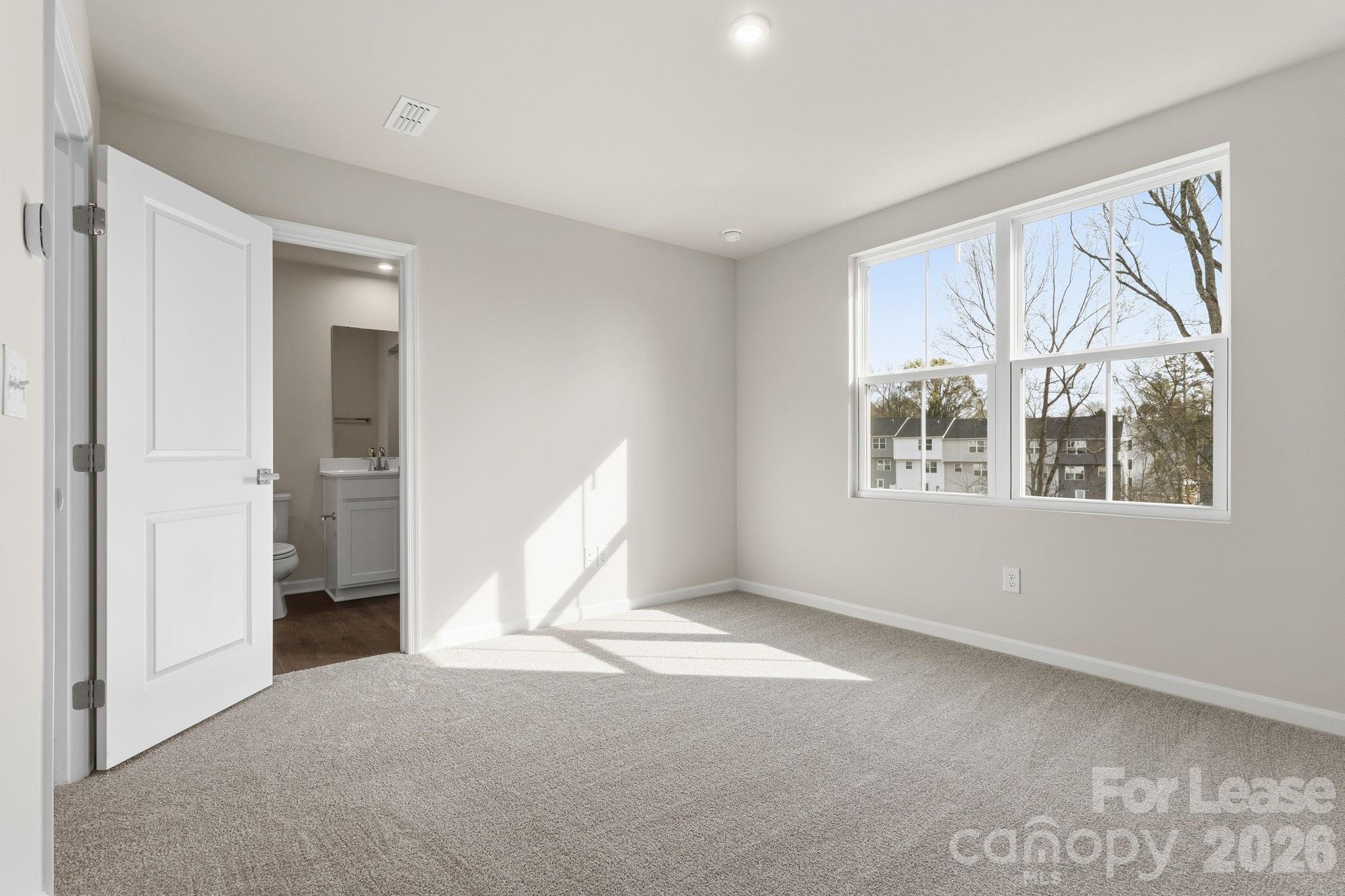 7024 Capstan Terrace Property Photo 27