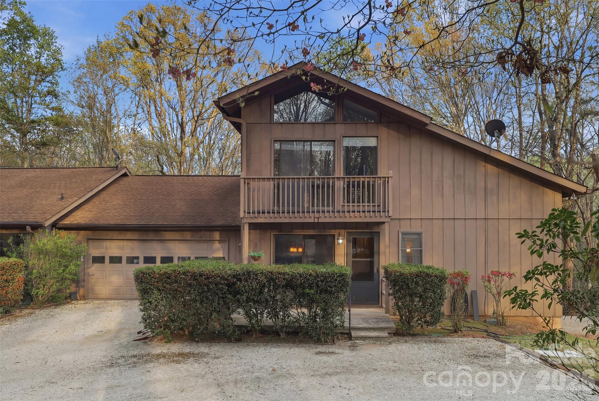 17 Knoll Drive Property Photo 1