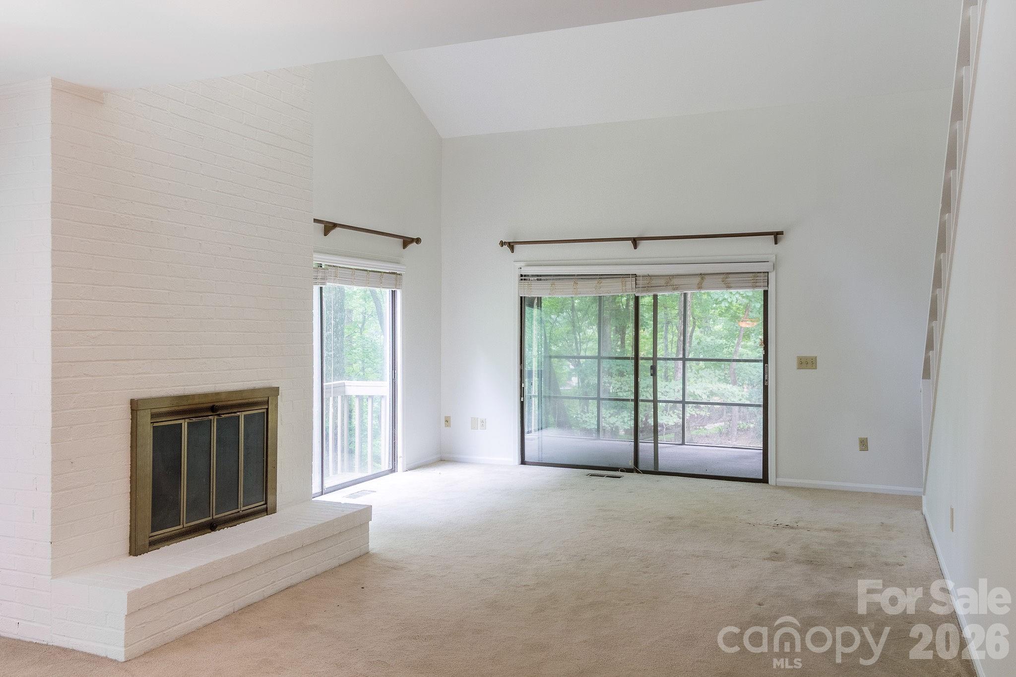 17 Knoll Drive Property Photo 4