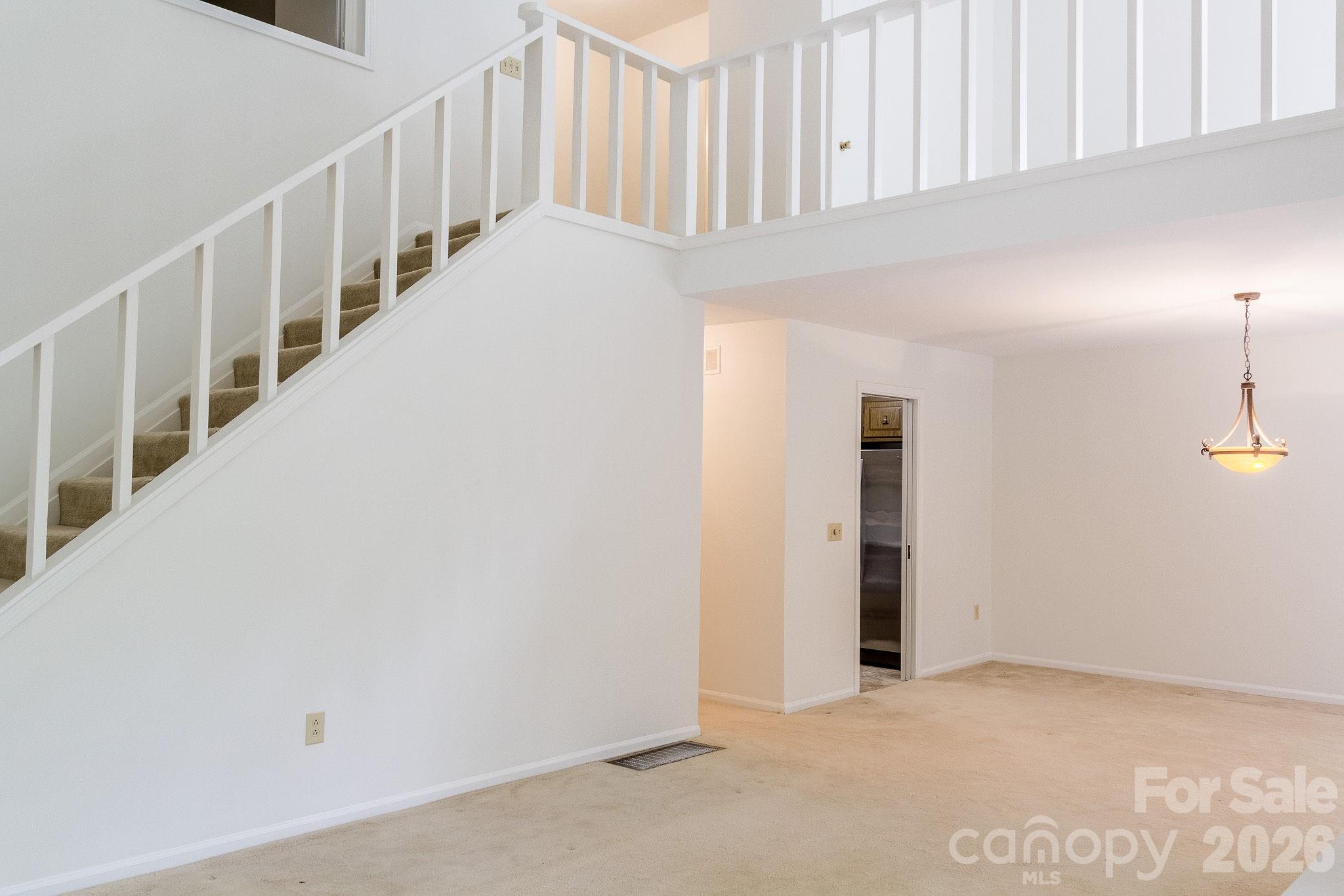 17 Knoll Drive Property Photo 5