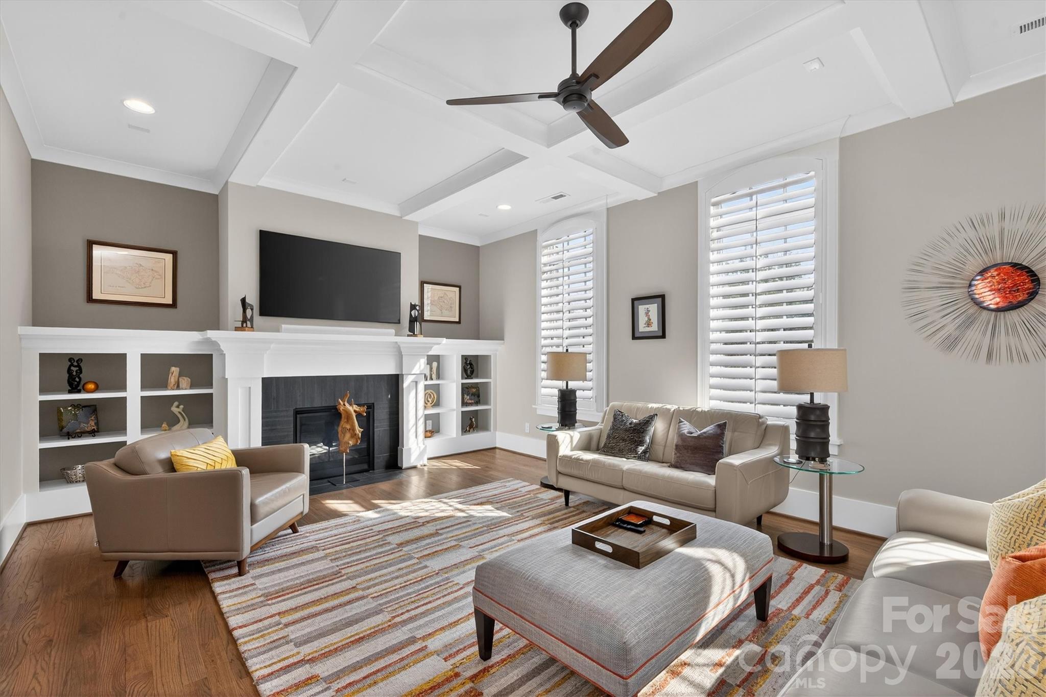 2815 Hillside Springs Drive Property Photo 17