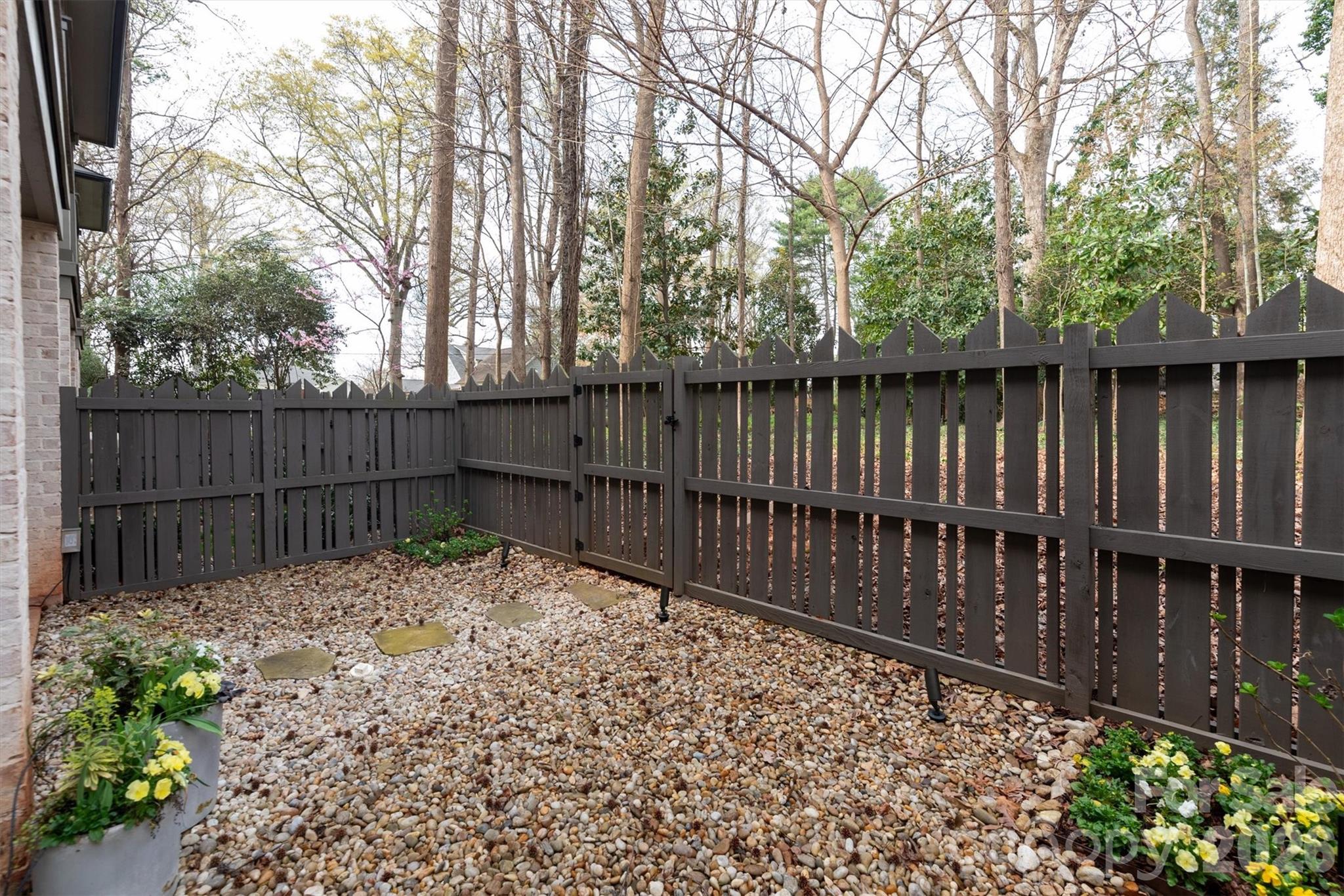 2815 Hillside Springs Drive Property Photo 39