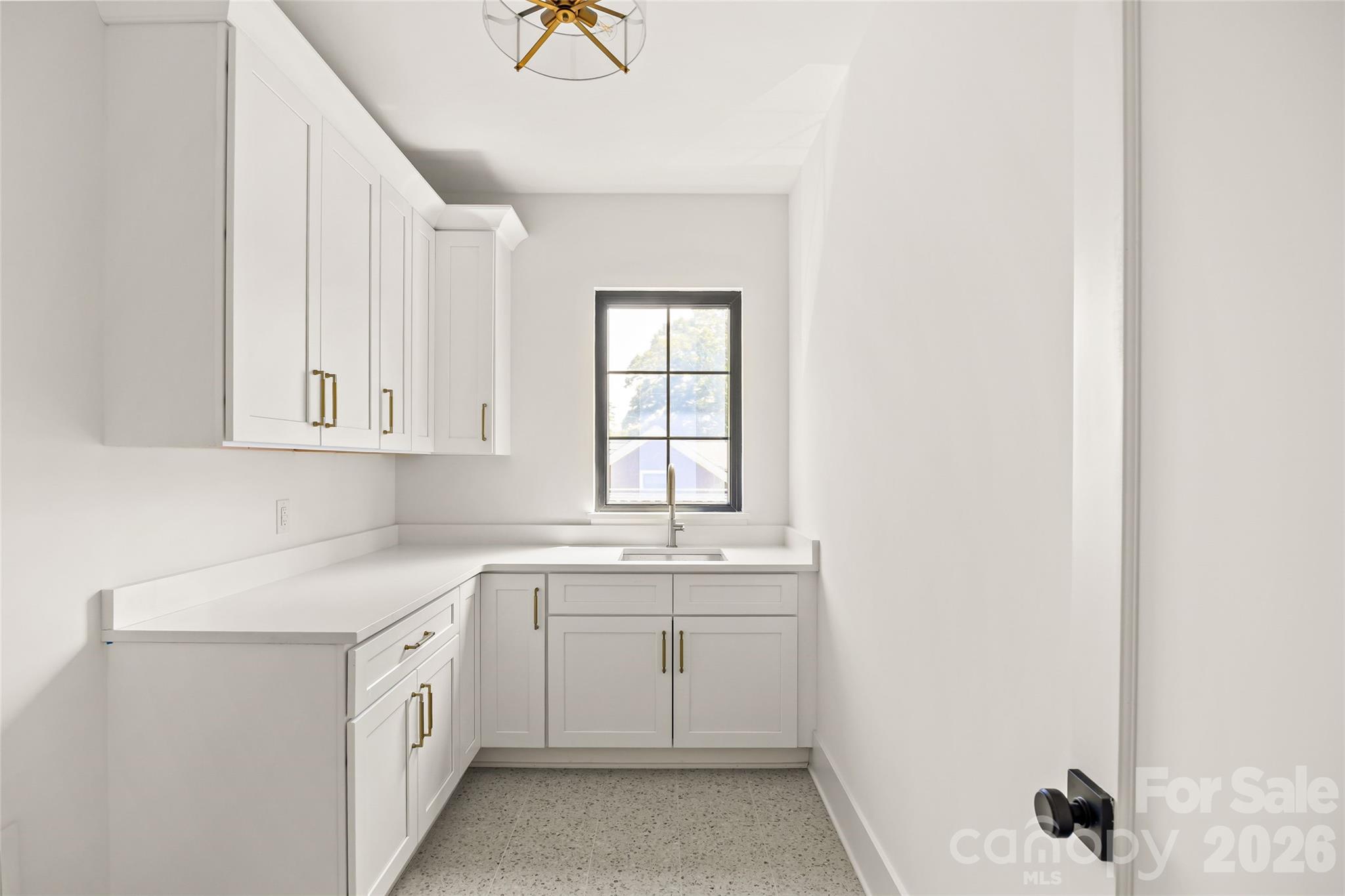 2005 Chatham Avenue Property Photo 31