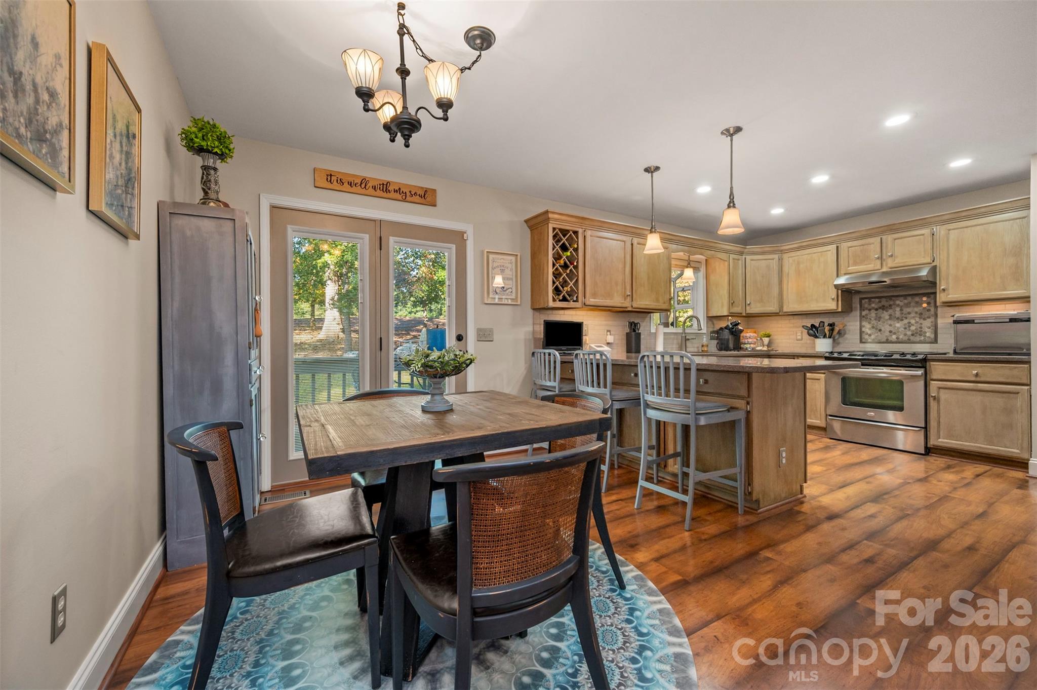 379 Moss Drive Property Photo 16