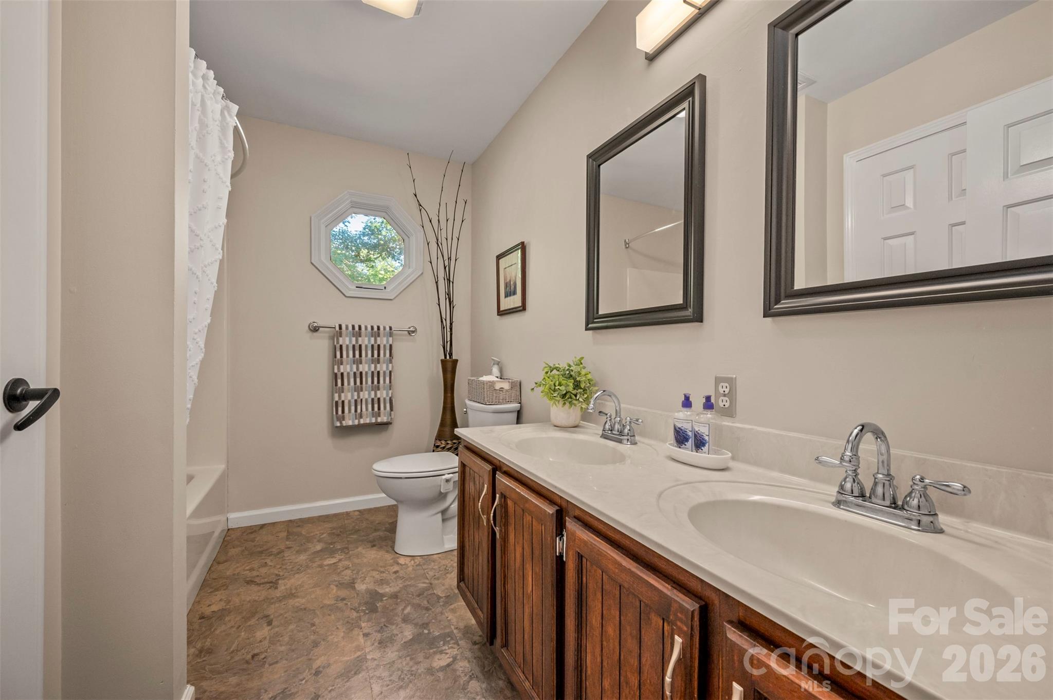 379 Moss Drive Property Photo 26