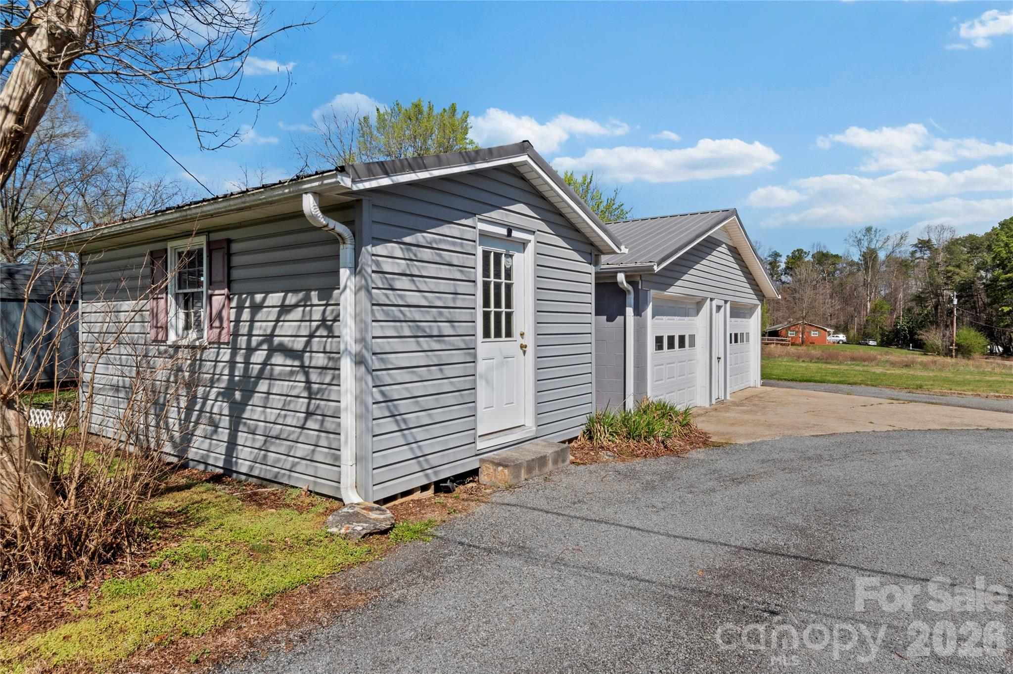 613 Nc 67 Highway Property Photo 5